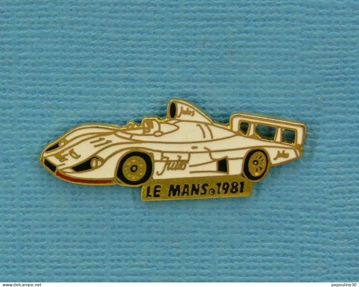 1 PIN'S //  ** LE MANS 1981 / JACKY ICKX ET DEREK BELL / PORSCHE  936 " JULES " ** - Porsche