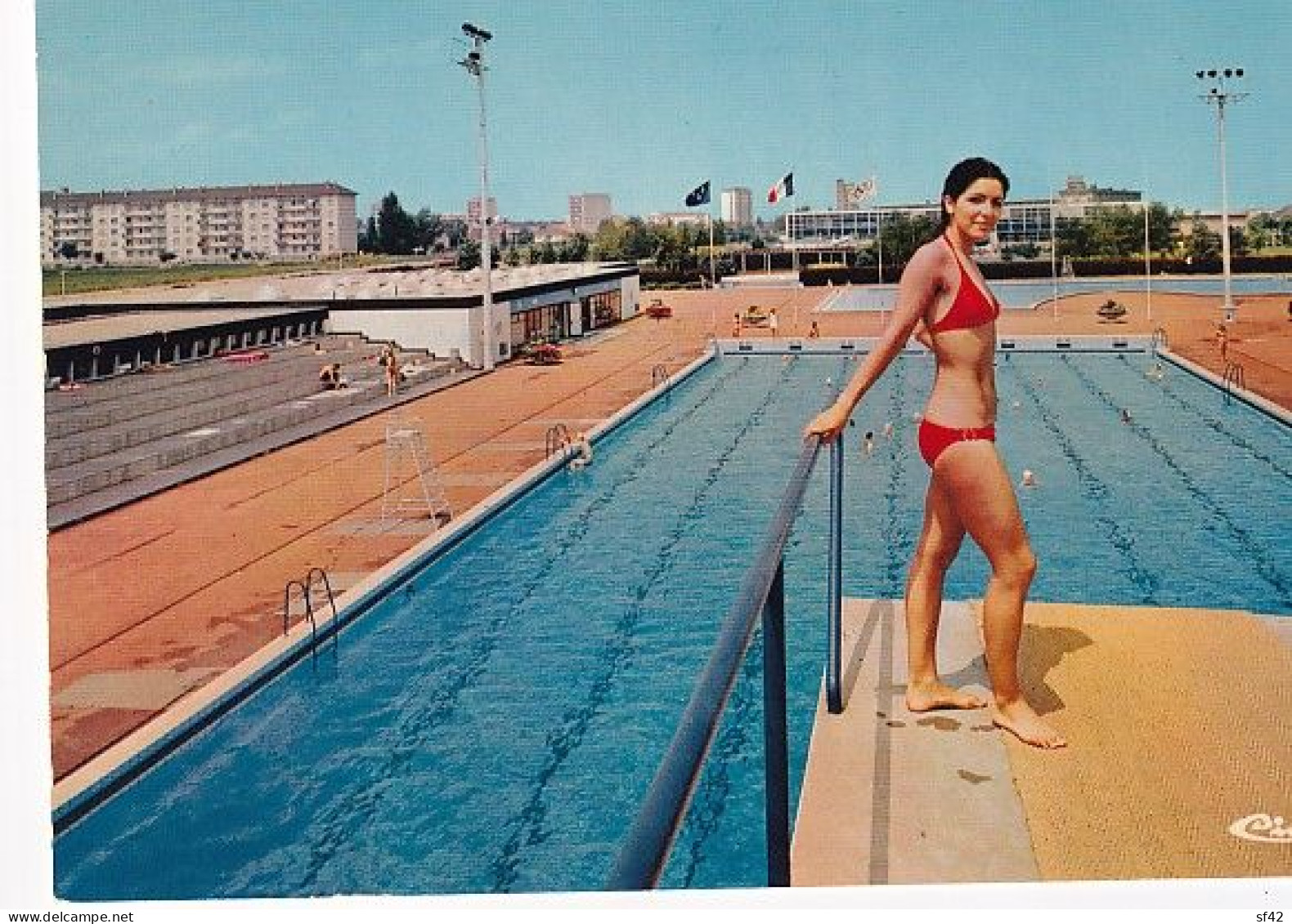 SAINT LOUIS                                    LA PISCINE - Saint Louis