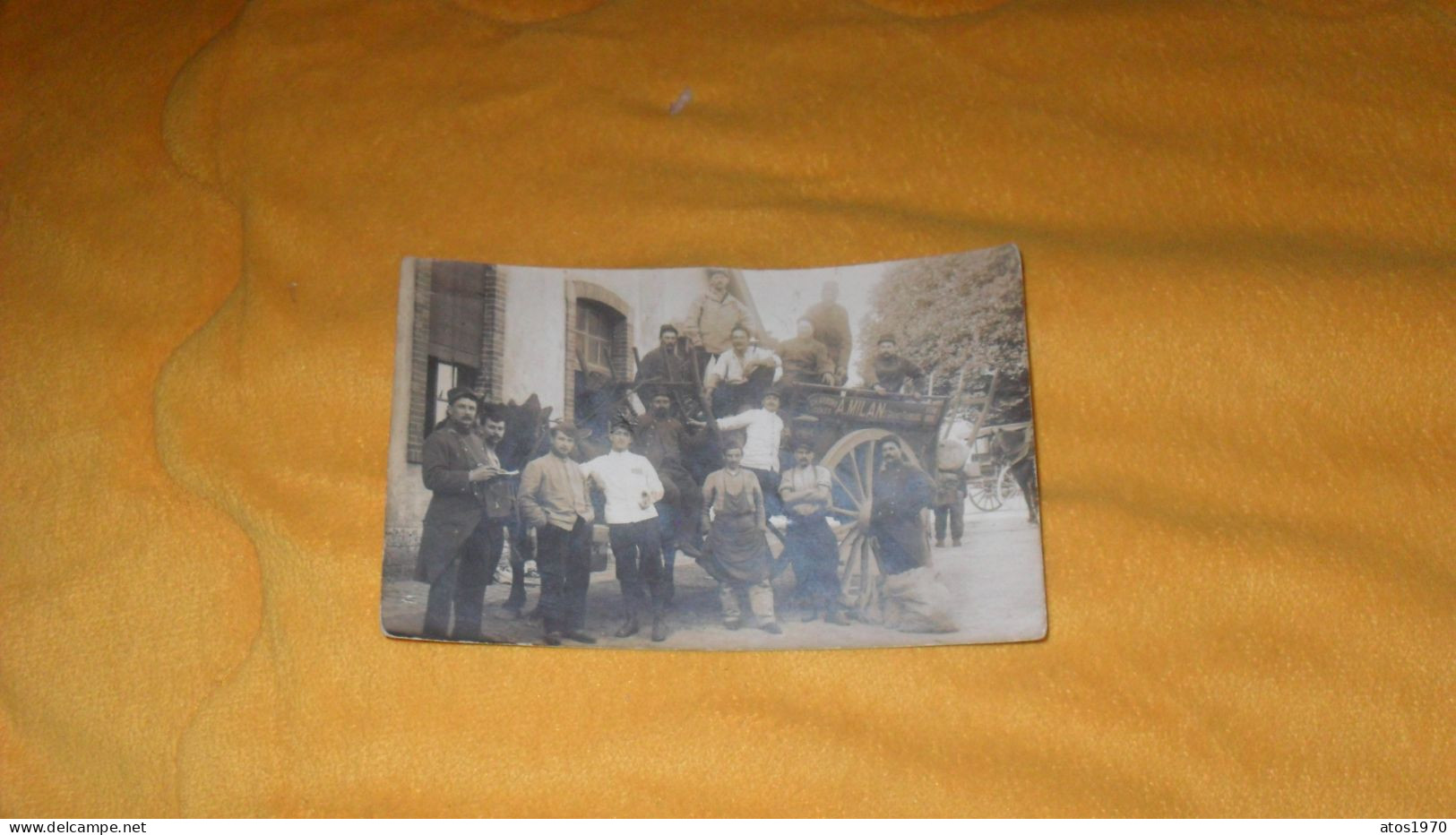 CARTE POSTALE PHOTO ANCIENNE CIRCULEE DATE ?../ SCENE PHOTO EMPLOYES ?..A. MILAN CHARBONS COKES 5 GRAND FAUBOURG..CHARET - Mercanti