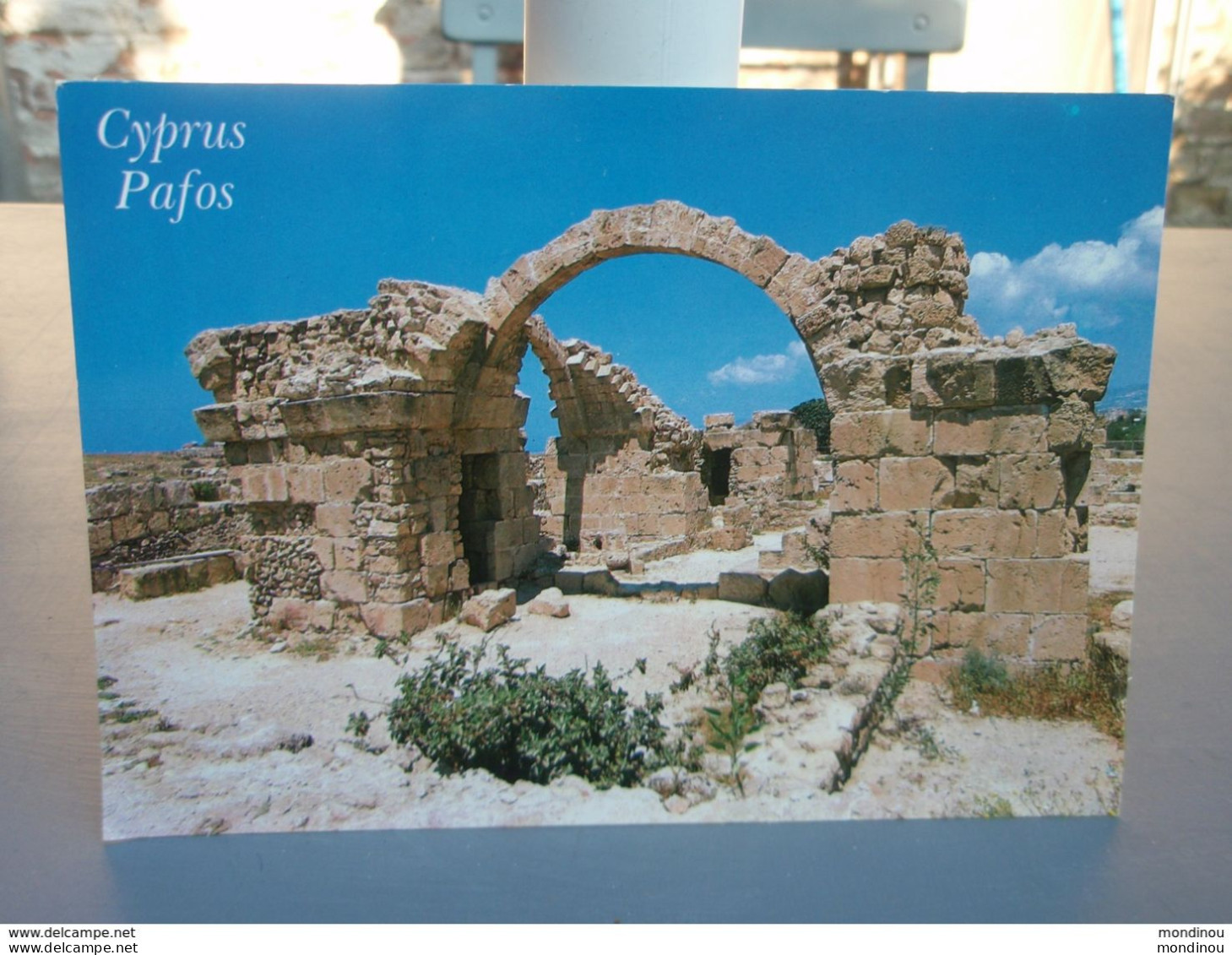 Cp Chypre Pafos Cyprus Timbres Non Oblitérés -  Two Unused Stamps - - Chypre