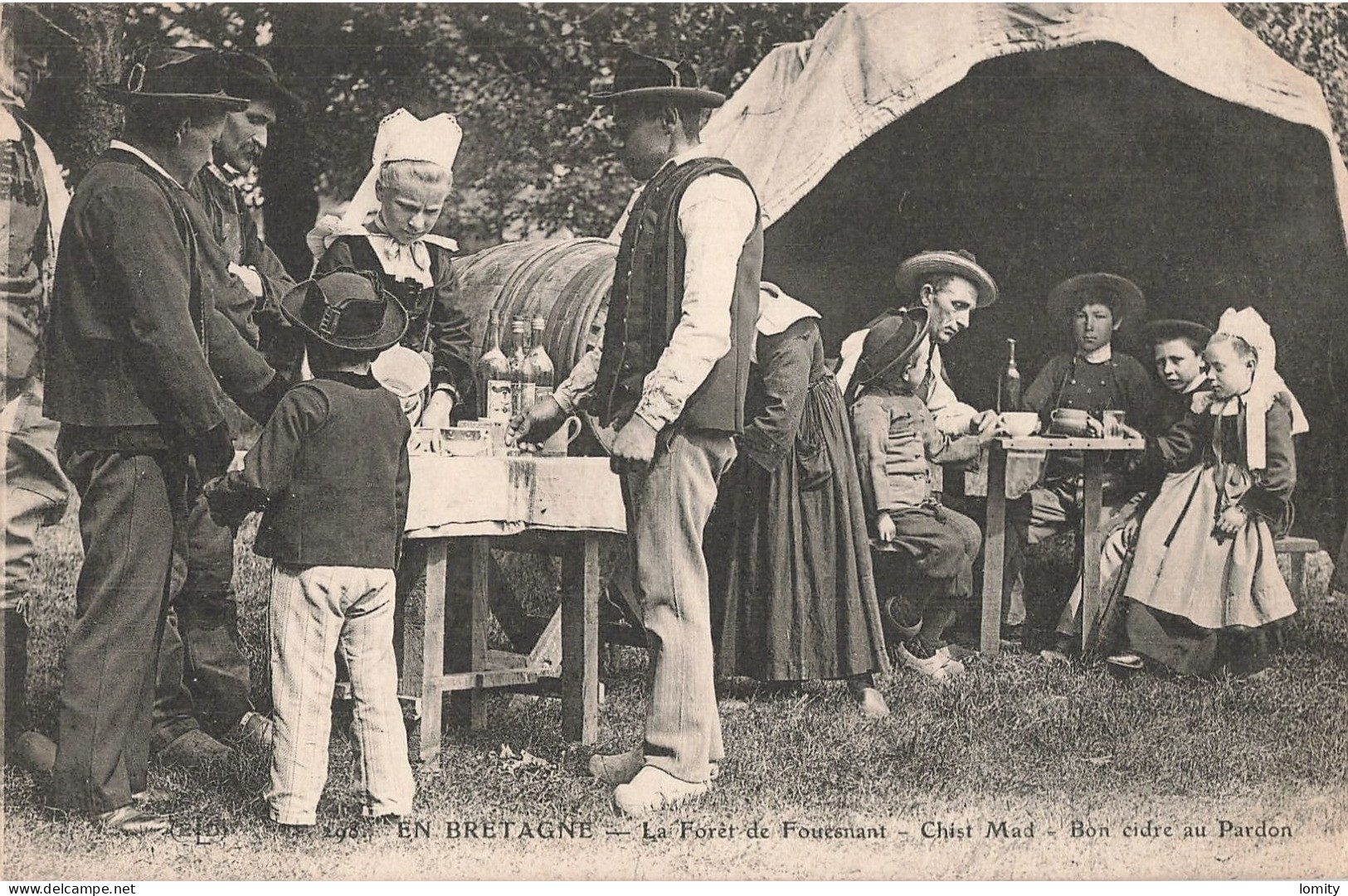 29 La Foret Fouesnant CPA Chist Mad Bon Cidre Breton , Folklore Costume - La Forêt-Fouesnant