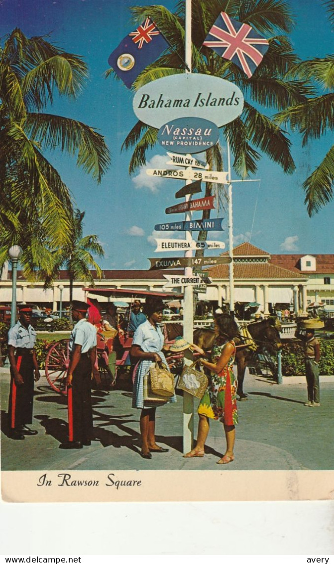 The Bahama Islands, Nassau  Signpost In Rawson Square - Bahamas