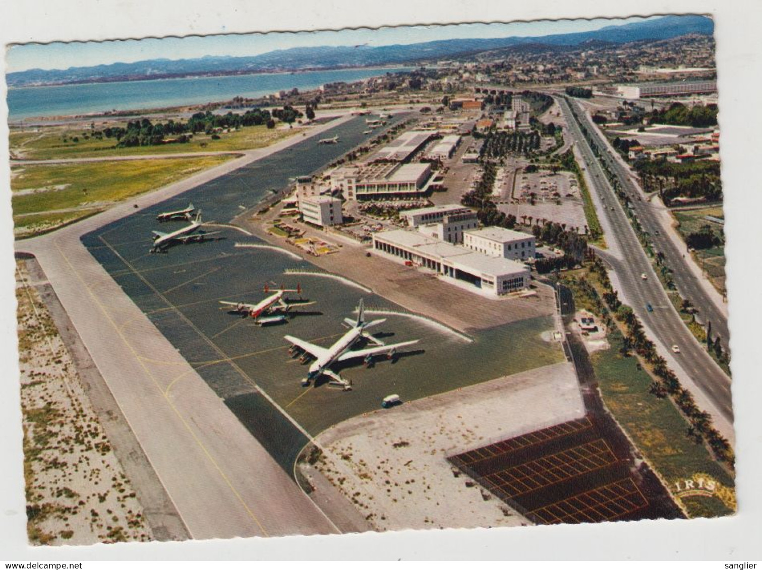 NICE - L'AEROPORT DE NICE-COTE D'AZUR - VUE PRISE DE CAGNES ET ANTIBES - Transport (air) - Airport