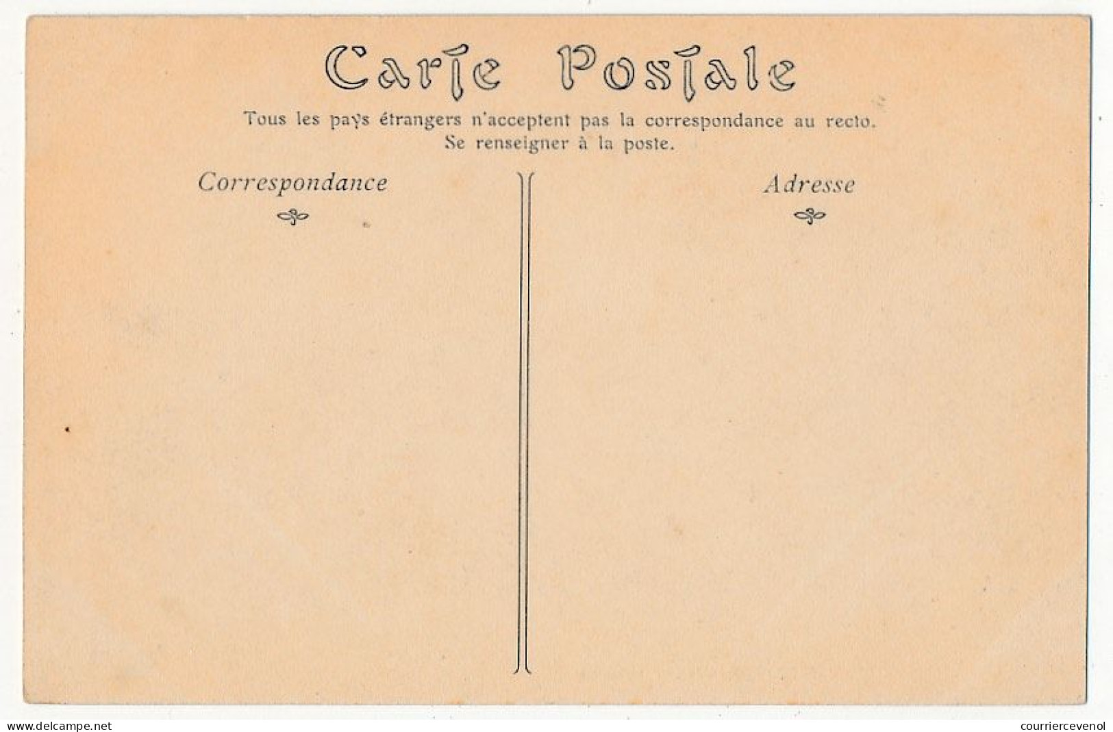 CPA - SAINT-FLOUR (Cantal) - Vue Générale - Saint Flour