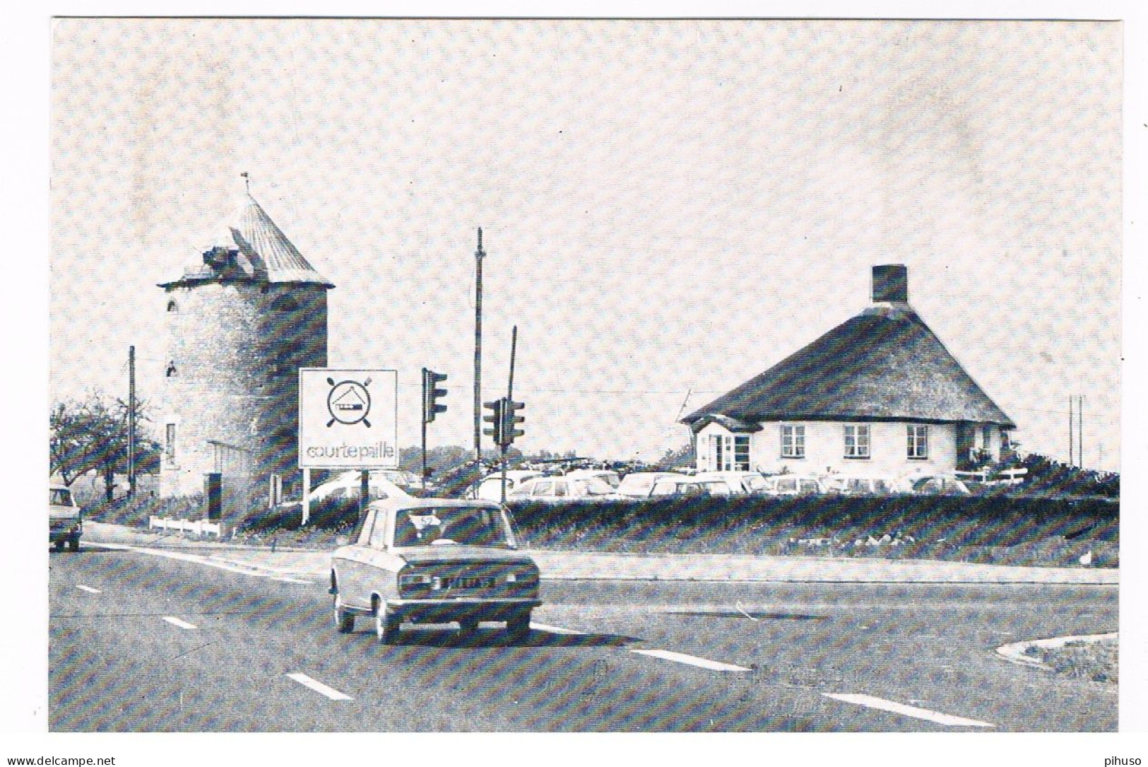 FR-4916  ARTENAY : La Nouvelle Courte-Paille ( Moulin, Windmill, Molen) - Artenay