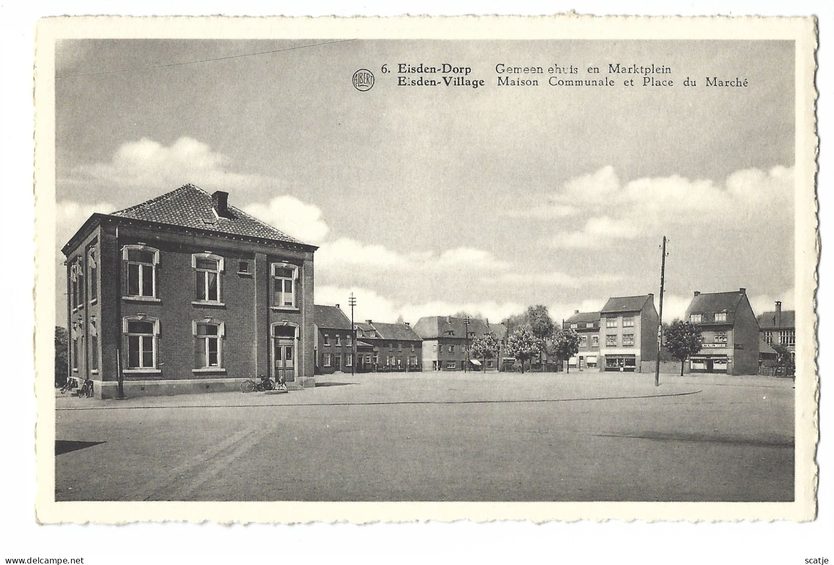 Eisden-dorp   -    Gemeentehuis En Marktplein. - Maasmechelen