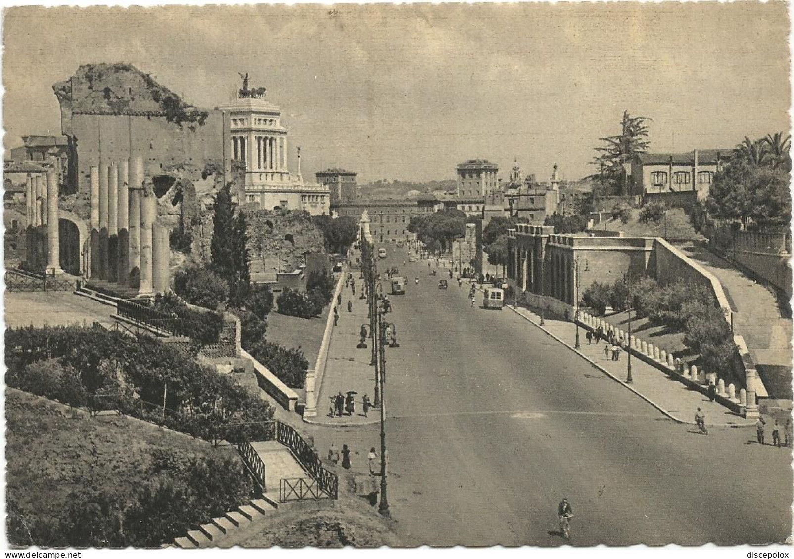 L3860 Roma - Via Dei Fori Imperiali E Monumento A Vittorio Emanuele II / Viaggiata 1950 - Altare Della Patria