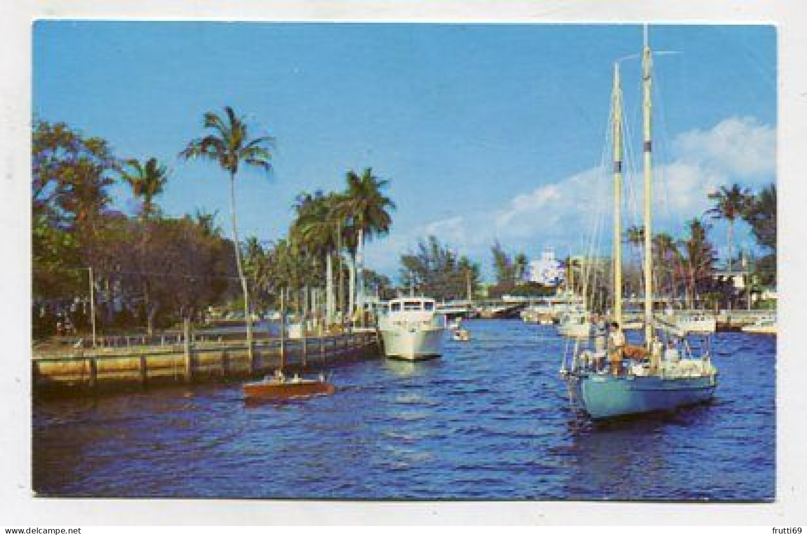 AK 134430 USA - Florida - Ft. Lauderdale - Boats Along New River - Fort Lauderdale