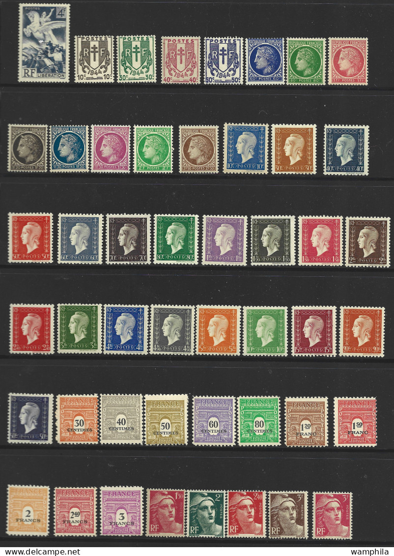 Année 1945 Complète, 85 Timbres**, Cote 86€, Sur 2 Scanns - 1940-1949