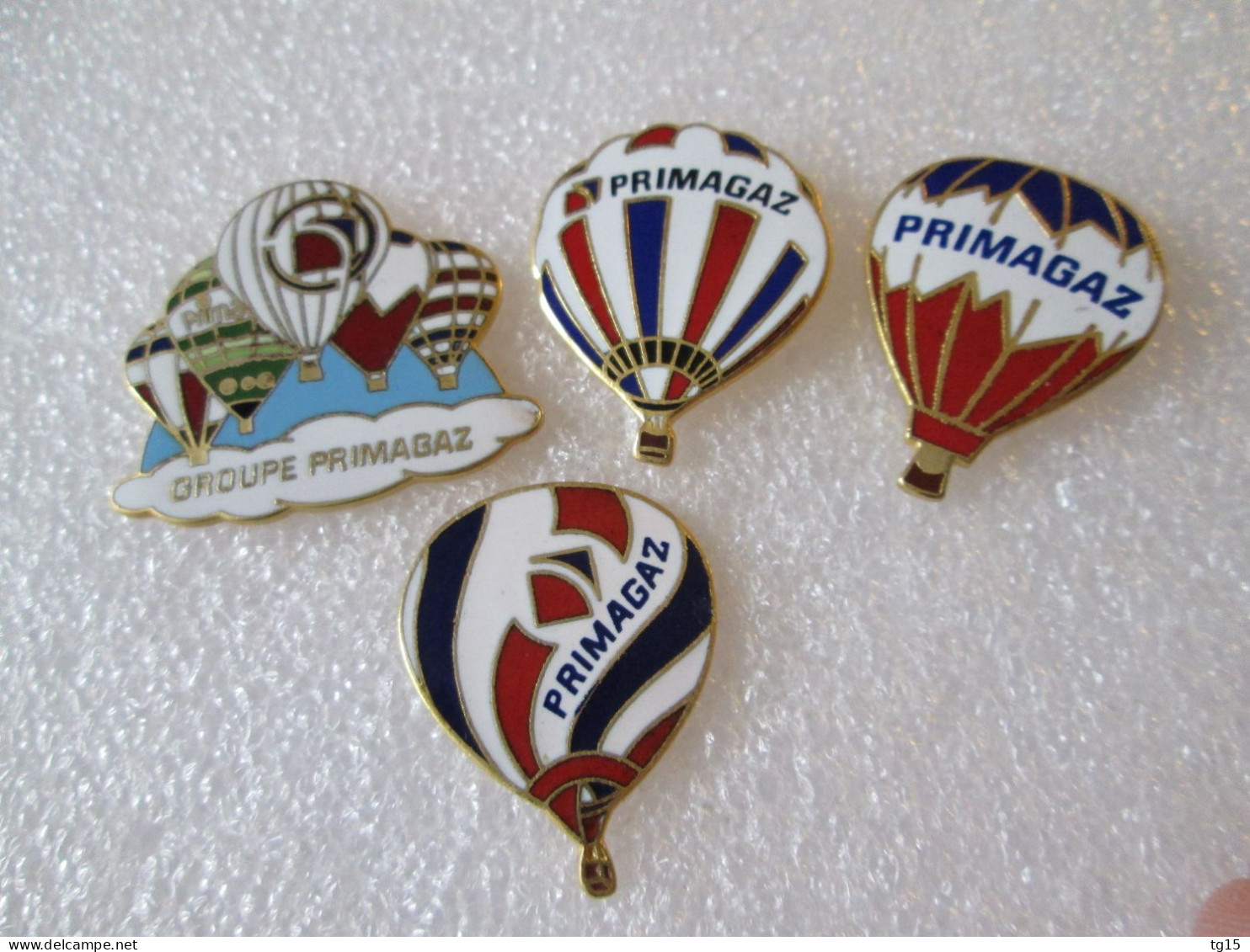 PIN'S   LOT  4  MONTGOLFIERES  PRIMAGAZ        Email Grand Feu - Luchtballons