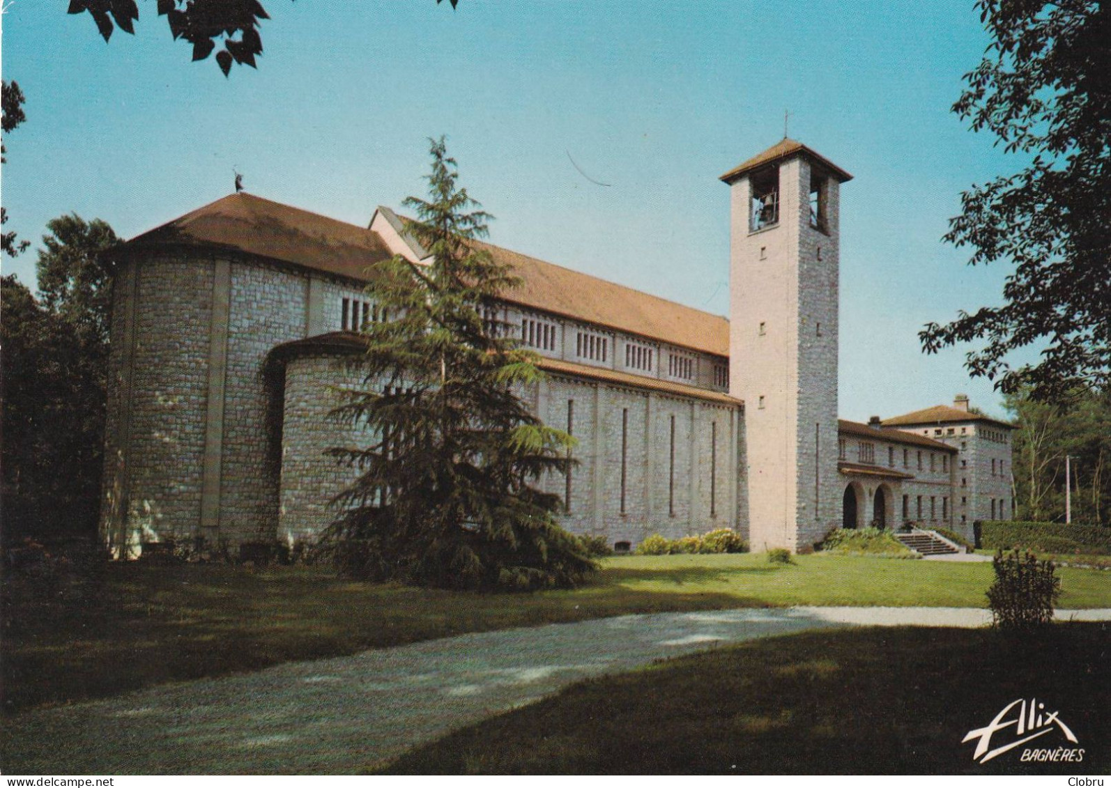 65, Tournay, L'Eglise Et L'Hôtellerie - Tournay