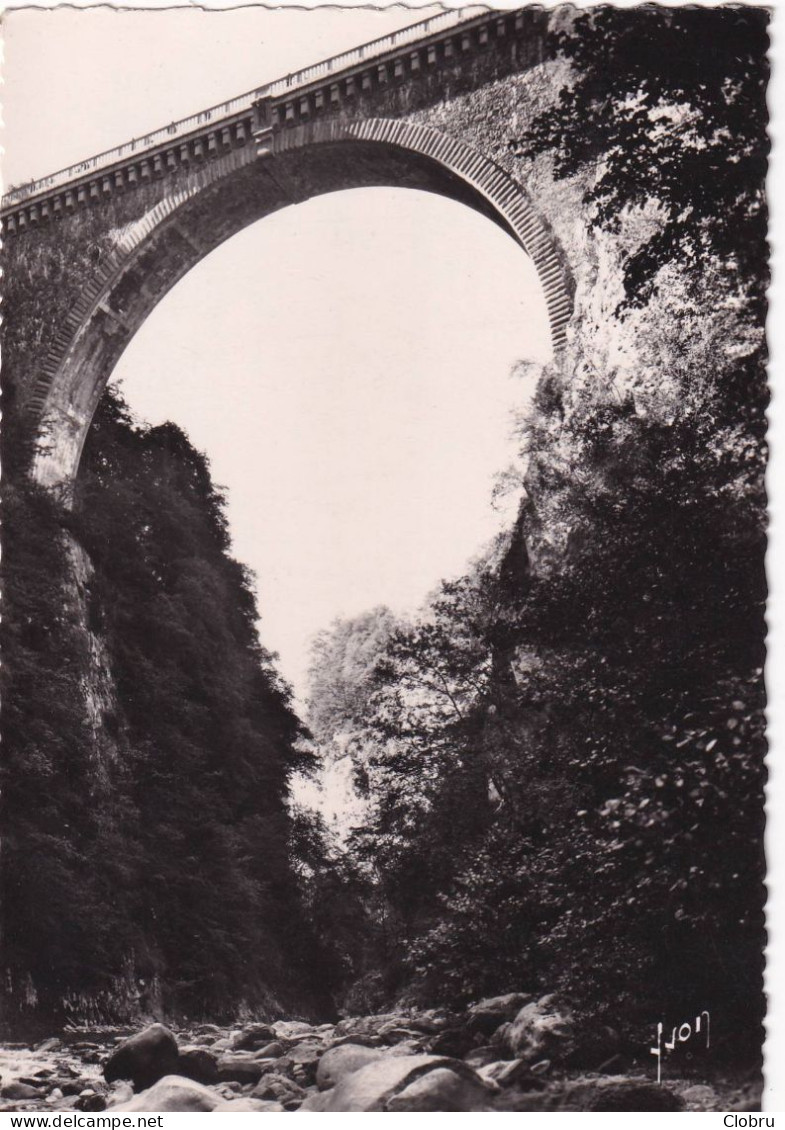 65, Luz St Sauveur, Le Pont Napoléon - Tournay