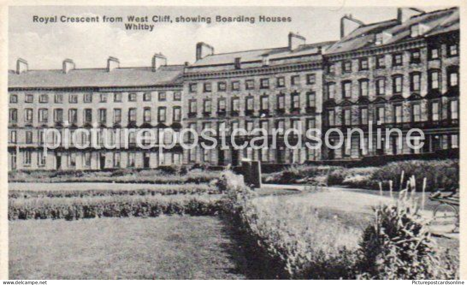 ROYAL CRESCENT FROM WEST CLIFF SHOWING BOARDING HOUSES OLD B/W POSTCARD WHITBY YORKSHIRE - Whitby