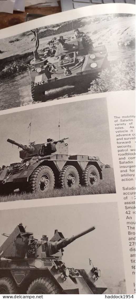 British Defence Equipment MINISTRY OF DEFENCE Combined Service Publications 1969 - Ejército Británico