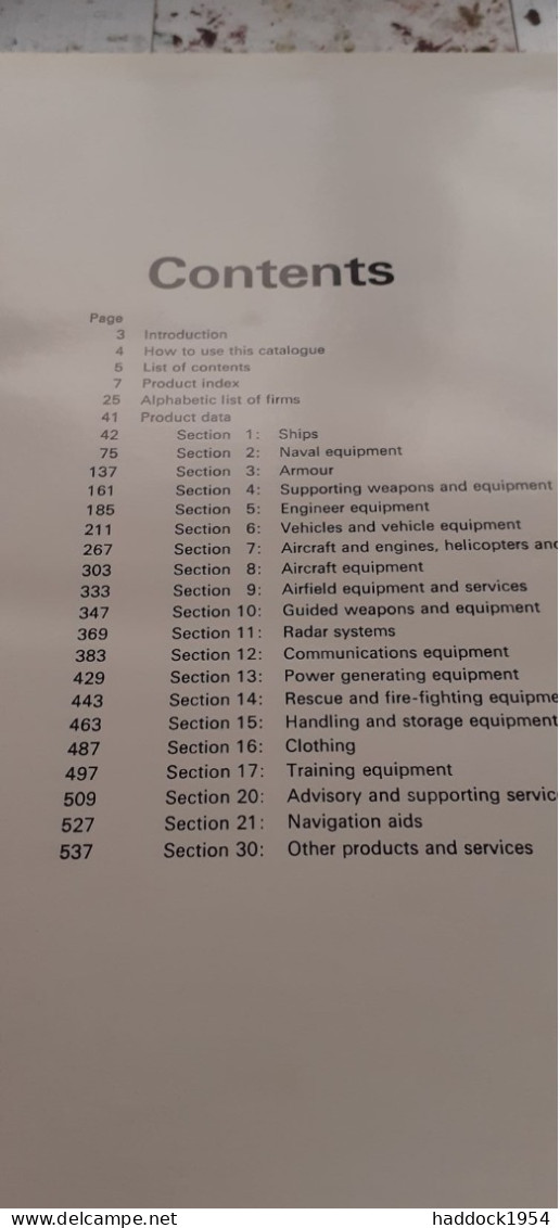 British Defence Equipment MINISTRY OF DEFENCE Combined Service Publications 1969 - Armée Britannique