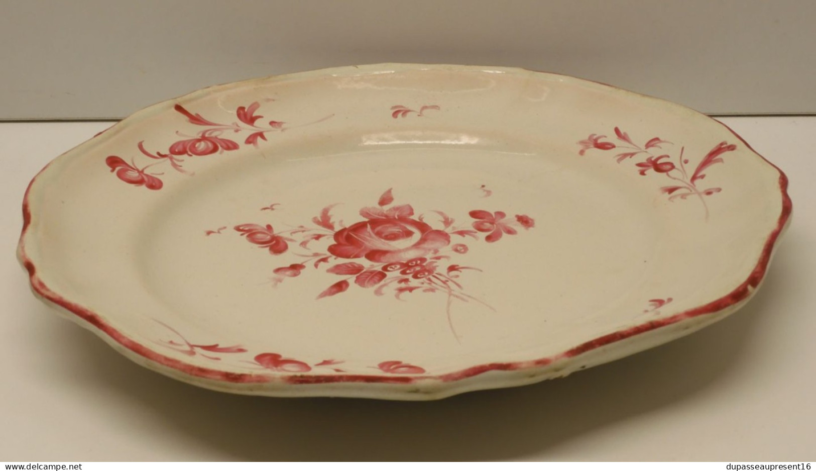 -BELLE ASSIETTE CERAMIQUE FAIENCE DE L'EST XVIIIe Fleurs ROSES COLLECTION   E