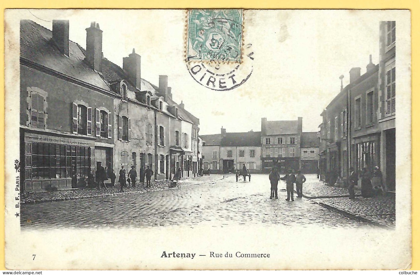 45 - ARTENAY +++ Rue Du Commerce +++ - Artenay