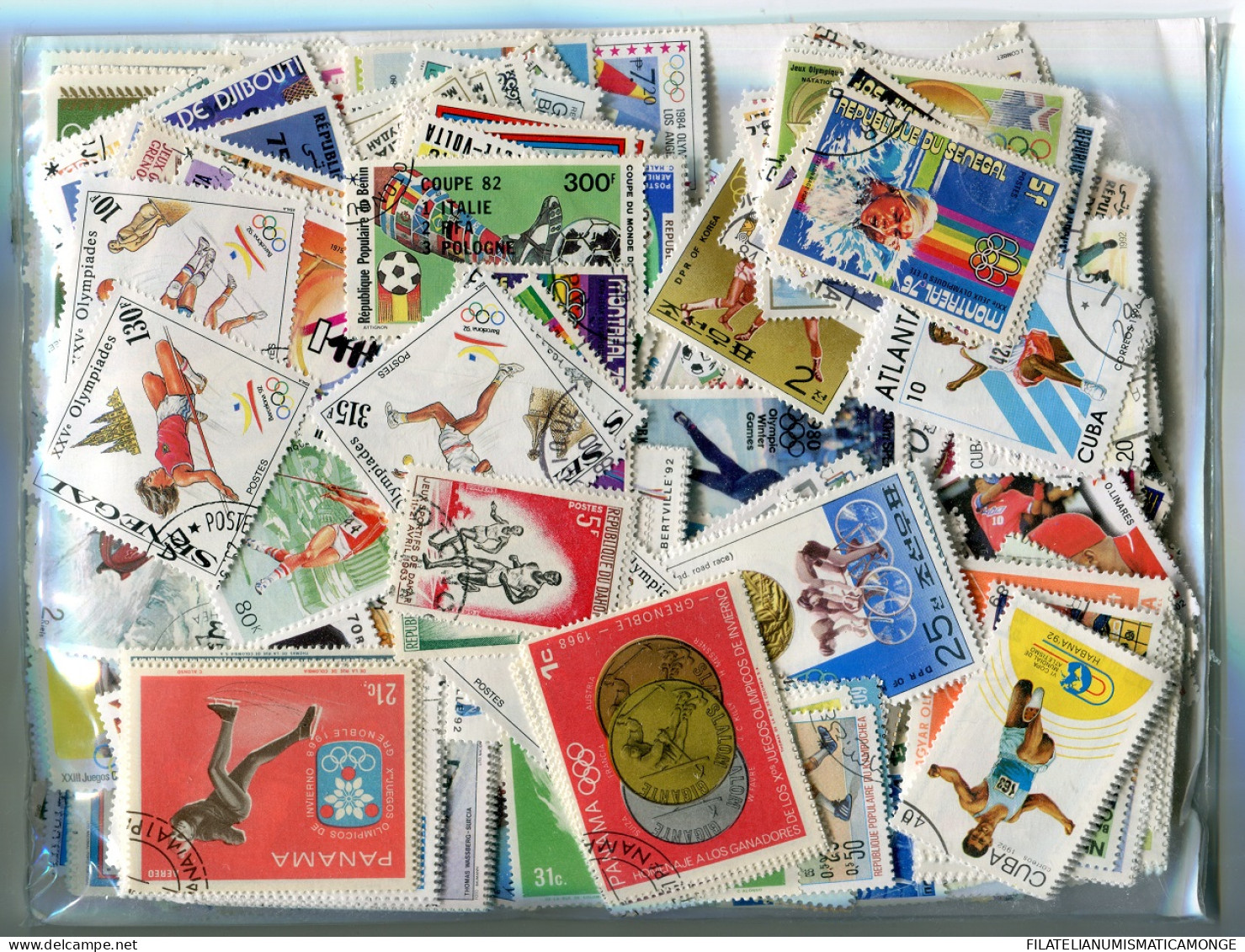  Offer - Lot Stamps - Paqueteria  Temáticas Varias 2000 Sellos Diferentes Depor - Kilowaar (min. 1000 Zegels)