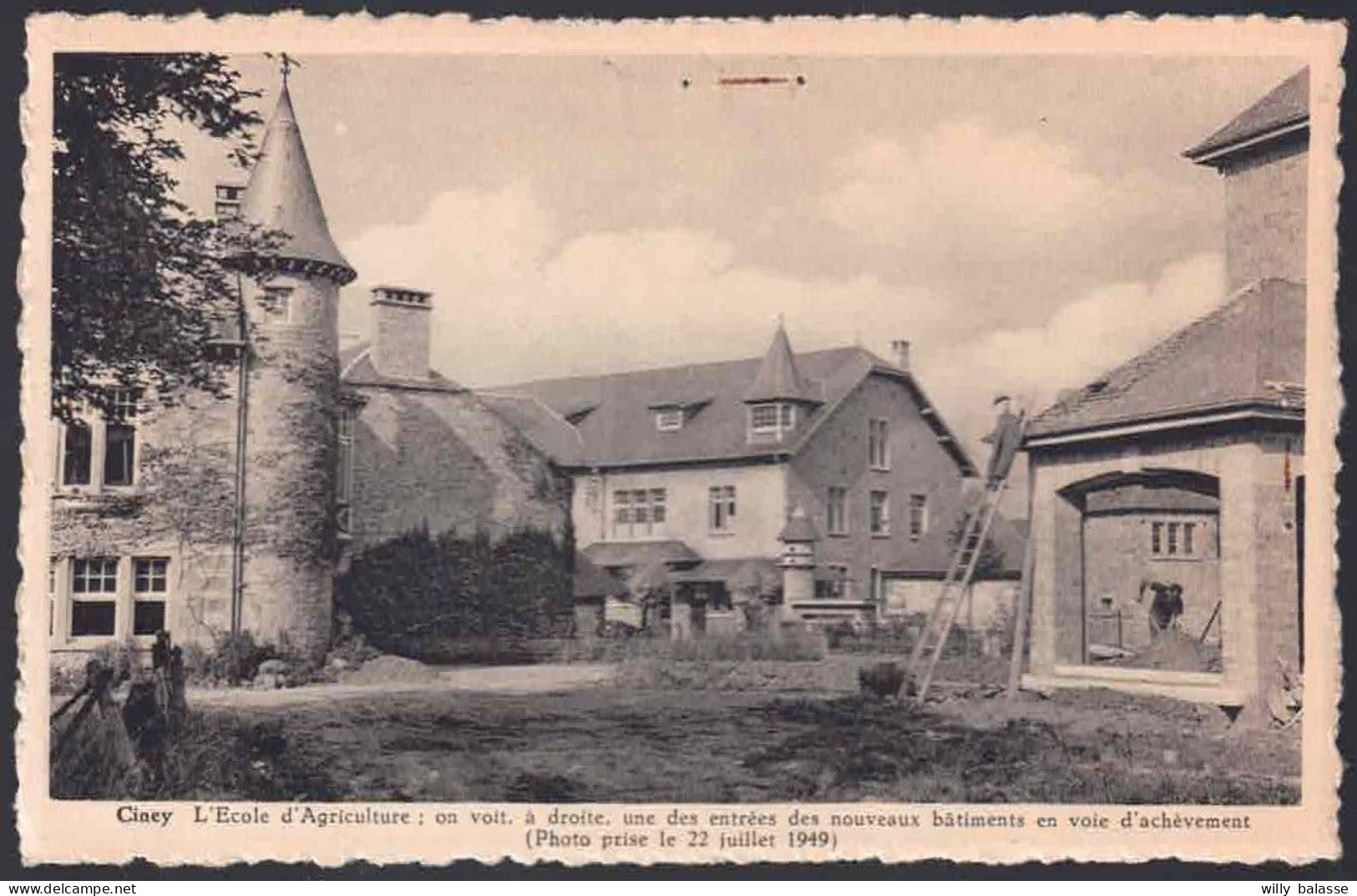 +++ CPA - CINEY - Ecole D'Agriculture - Bâtiments En Voie D'achèvement - 1949   // - Ciney