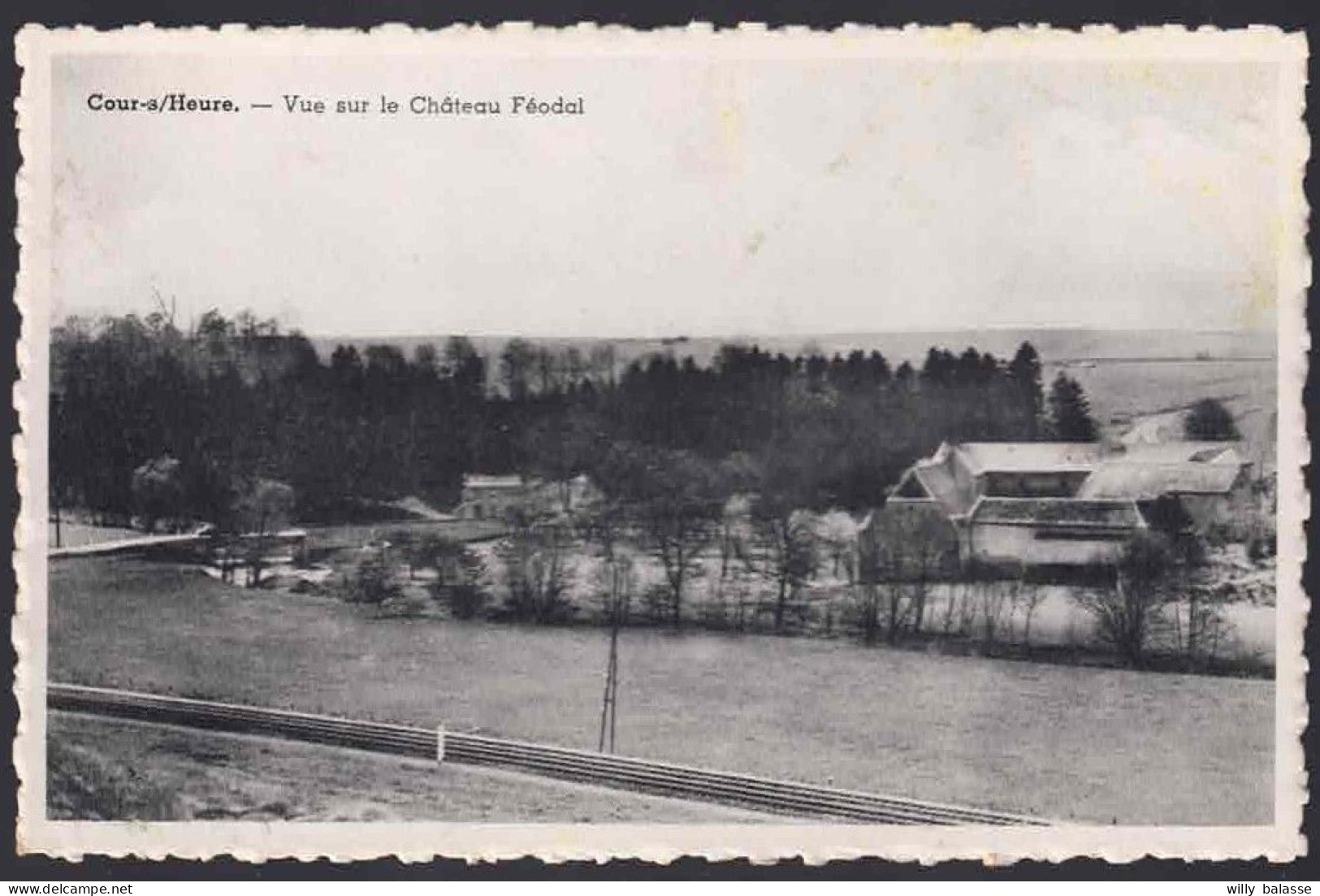 +++ CPA - COUR SUR HEURE - Vue Sur Le Château Féodal  // - Ham-sur-Heure-Nalinnes