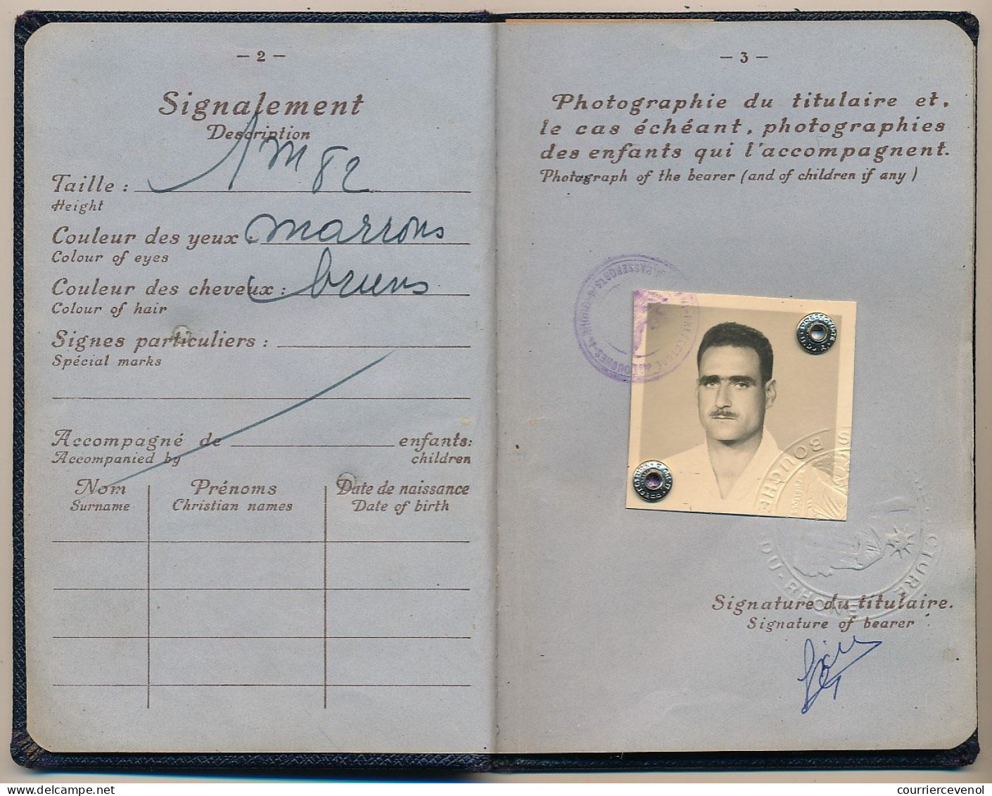 FRANCE - Passeport Délivré à Marseille (B. Du R.) - 1959/1965 - Fiscaux Type Daussy 2000F, 300F,100F + 32,00NF + Visas - Briefe U. Dokumente