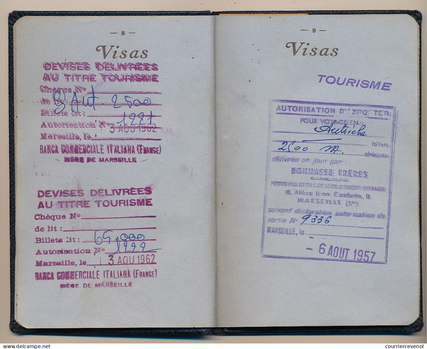 FRANCE - Passeport délivré à Marseille (B. du R.) - 1959/1965 - Fiscaux type Daussy 2000F, 300F,100F + 32,00NF + Visas
