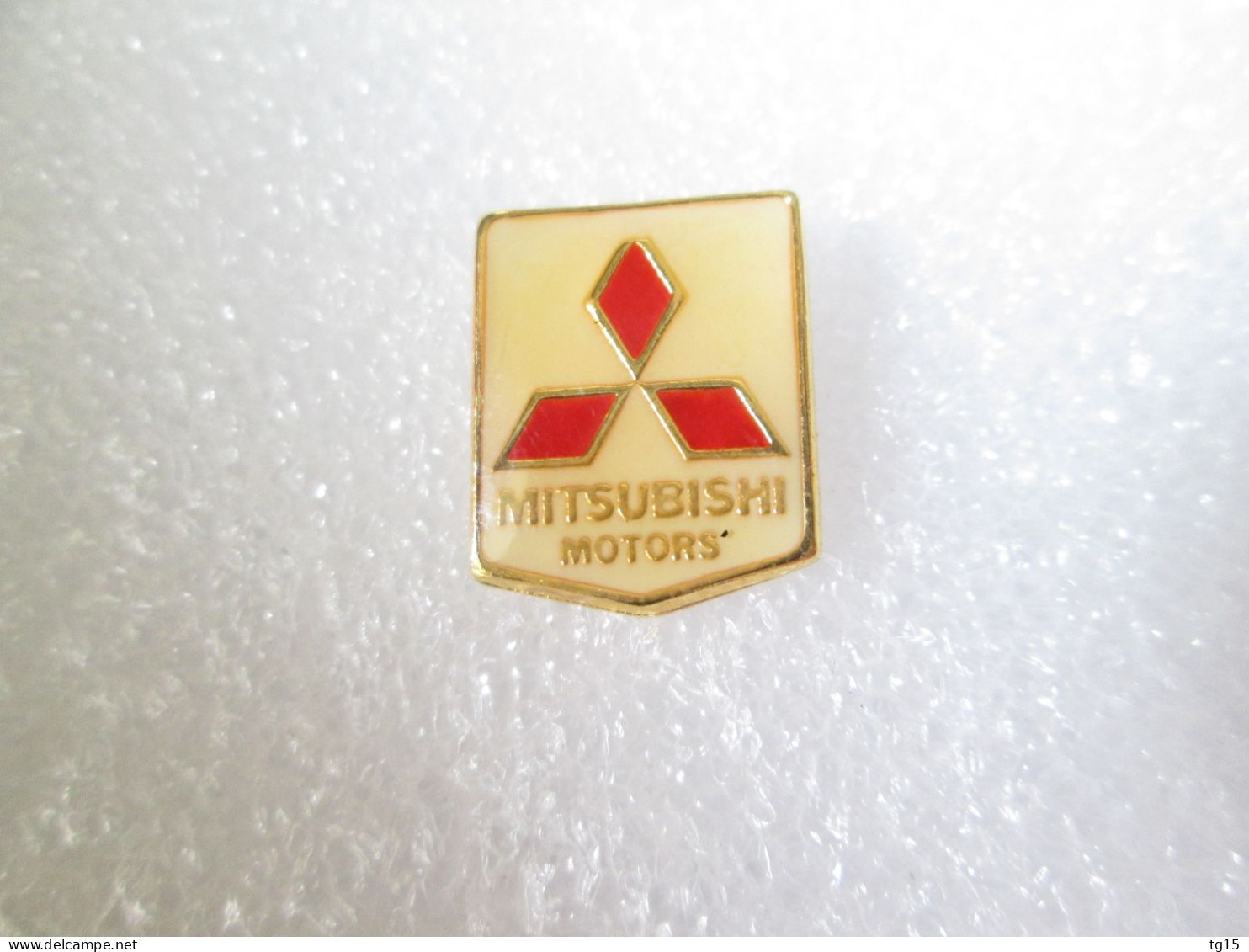 PIN'S    LOGO   MITSIBISHI  MOTORS    Etat Neuf - Mitsubishi