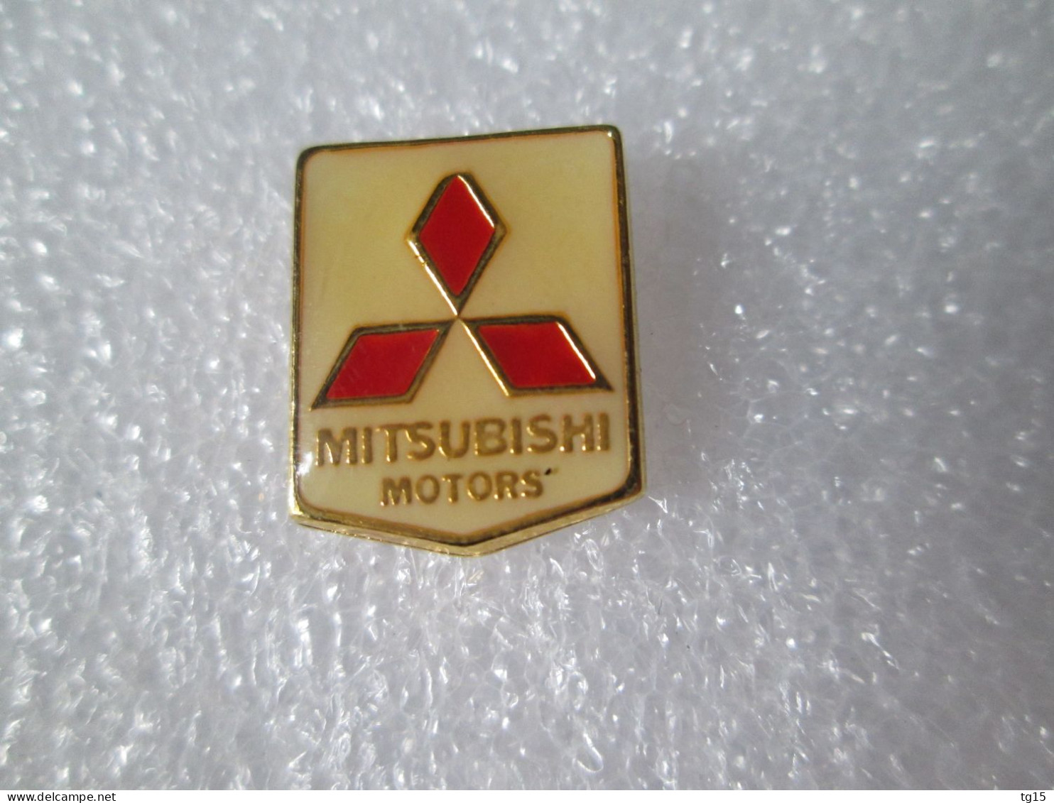PIN'S    LOGO   MITSIBISHI  MOTORS    Etat Neuf - Mitsubishi
