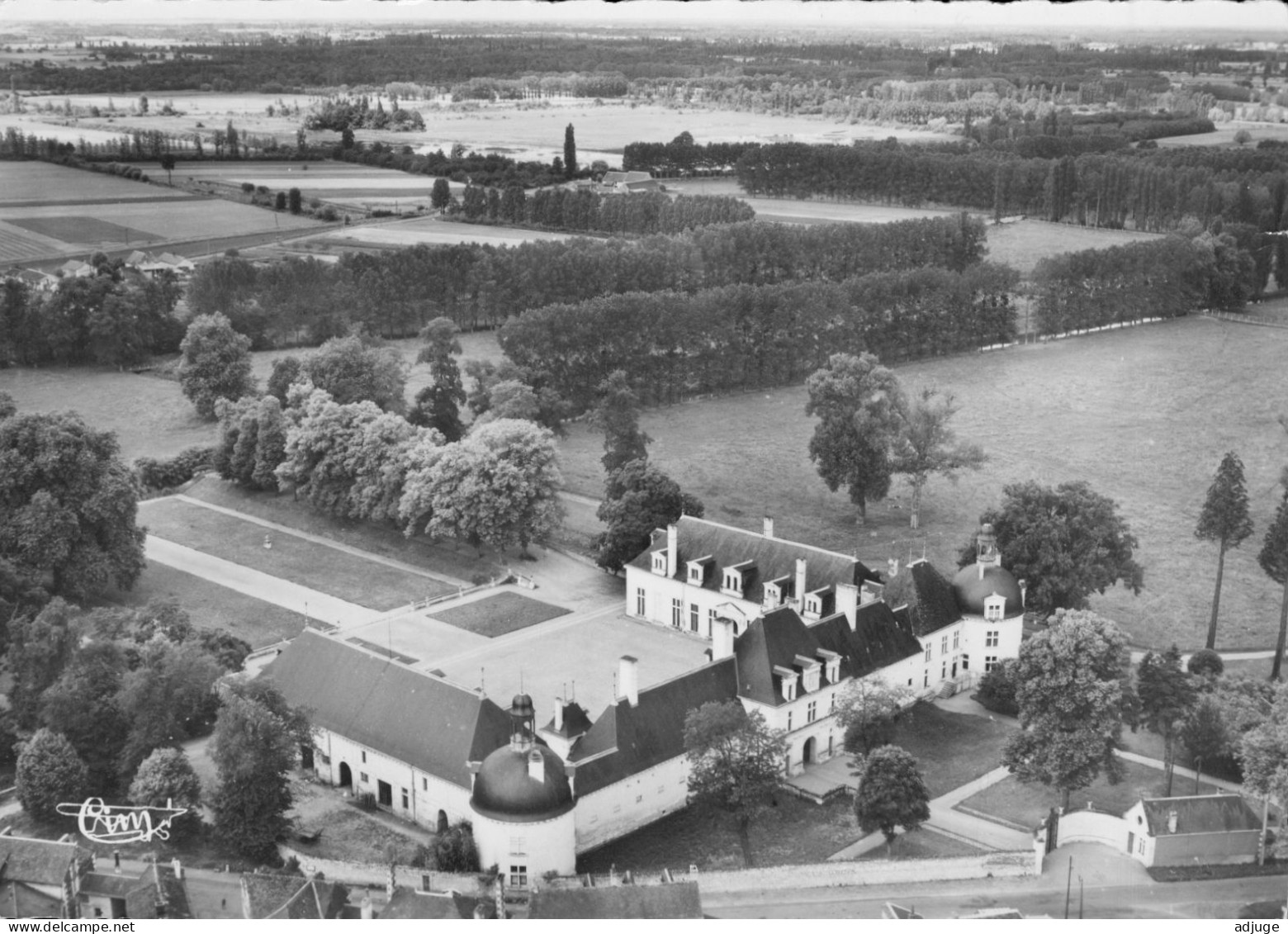 CPSM -37- CHAMPIGNY-sur-VEUDE - Vue Aérienne - Le Château * Cliché Rancurel* 2 Scans - Champigny-sur-Veude