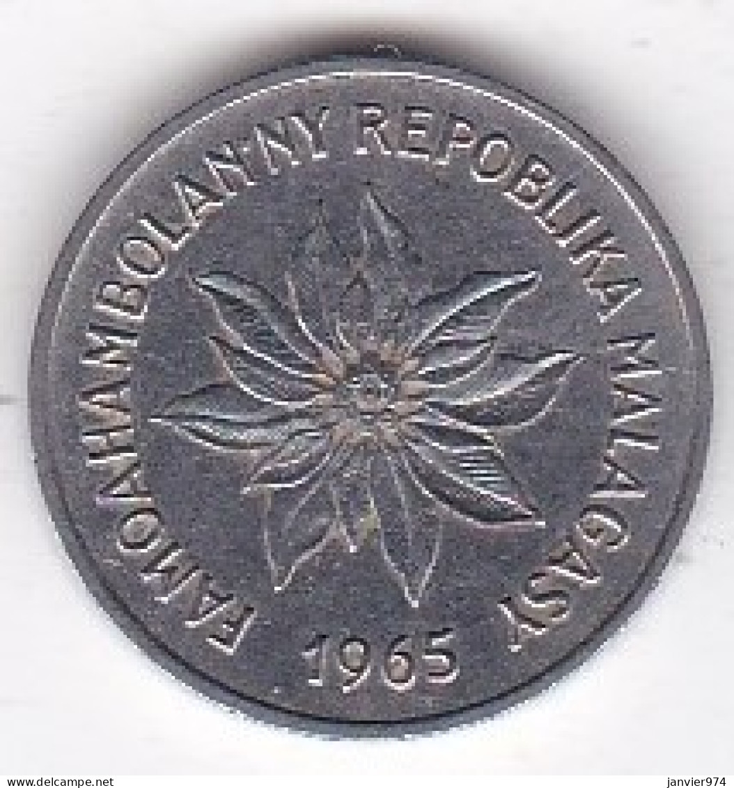 Madagascar 1 Franc 1965. Buffle / Fleur, En Acier Inoxydable, KM# 8 - Madagaskar