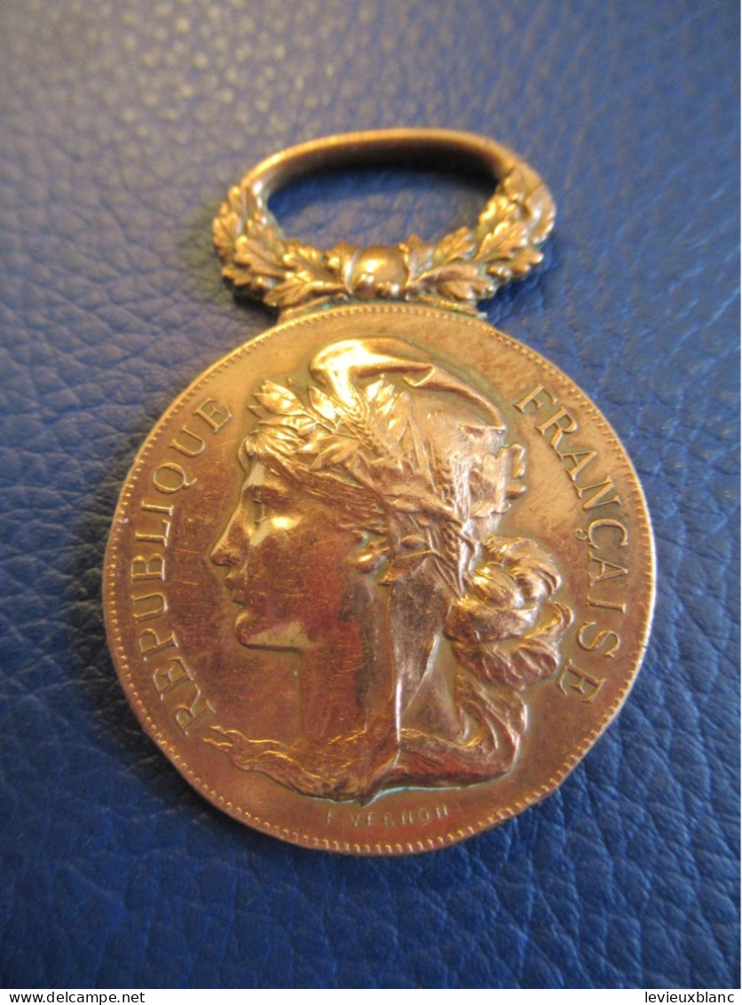 Médaille Pompiers/République Française/Union Des Sapeurs Pompiers De L'Eure/Casque-Echelle-Hache-Cordes/1890      MED442 - Francia