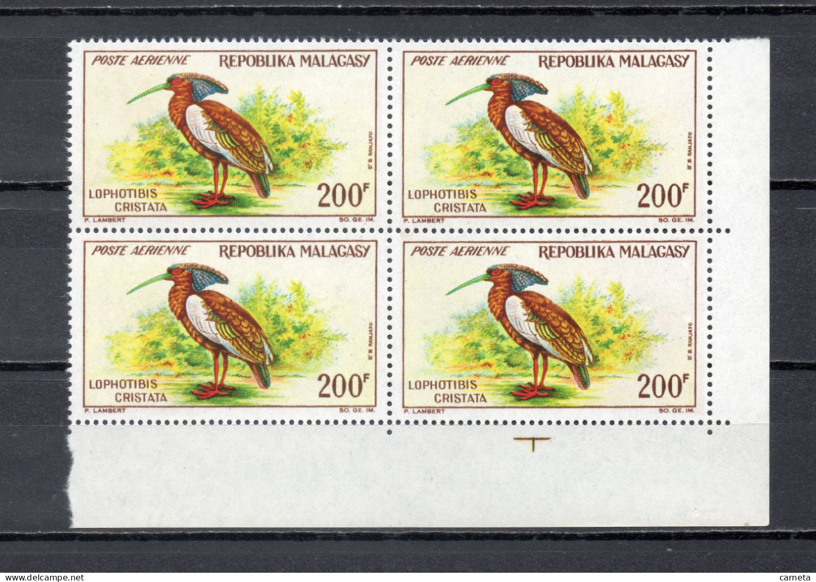 MADAGASCAR  PA  N° 91  BLOC DE QUATRE TIMBRES NEUF SANS CHARNIERE  COTE 40.00€    OISEAUX ANIMAUX - Madagascar (1960-...)