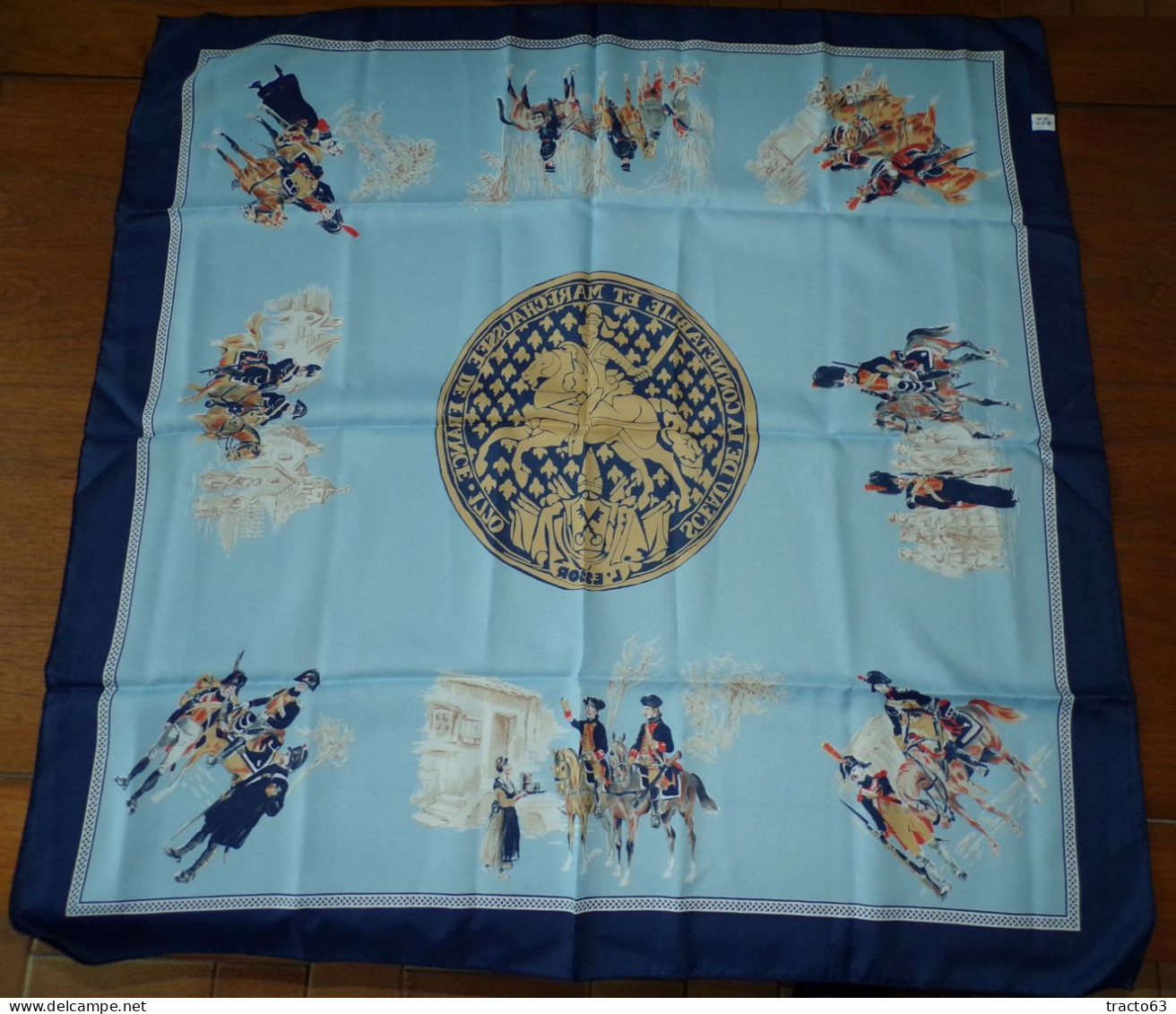 FOULARD DU SCEAU DE LA CONNETABLIE ET MARECHAUSSEE DE FRANCE 1770 , L'ESSOR , DIMENSION 75 CM X 75 CM , 100% POLYESTER F - Police & Gendarmerie