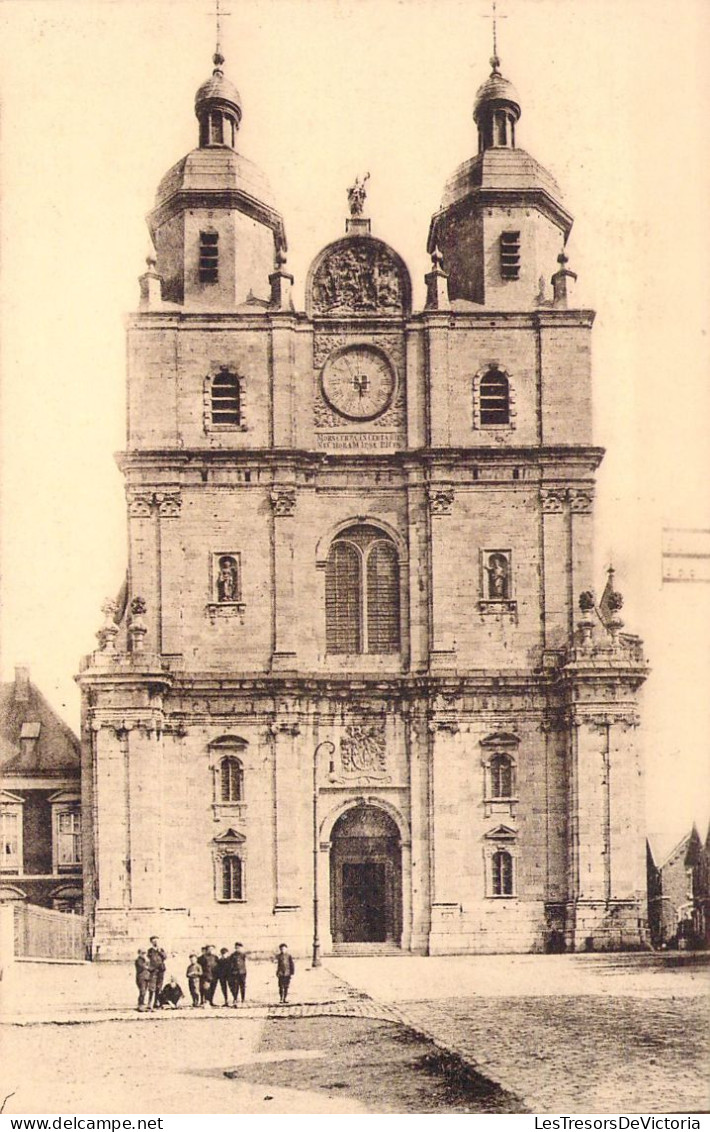 BELGIQUE - SAINT HUBERT - L'église Abbatiale - Carte Postale Ancienne - Saint-Hubert