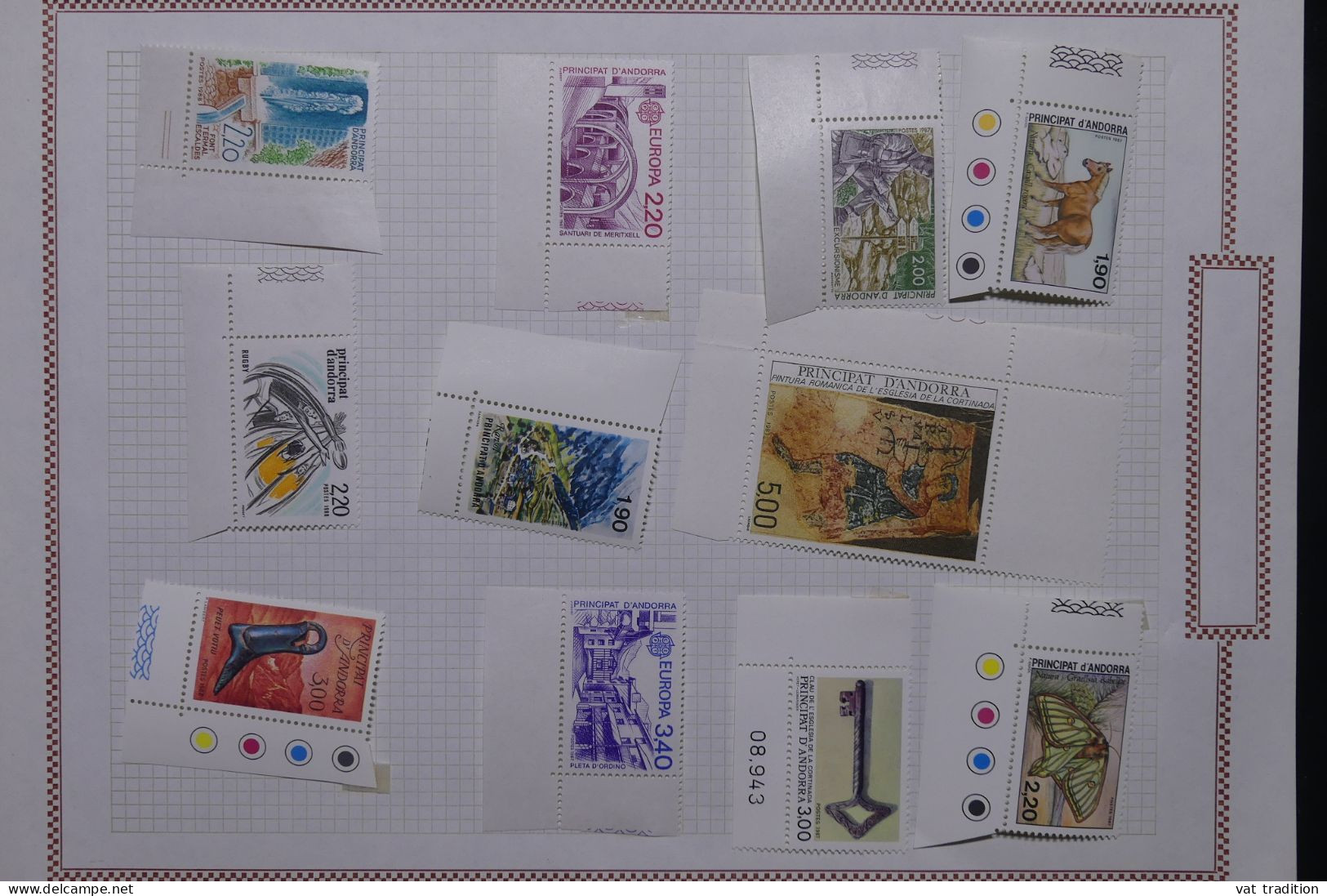 ANDORRE - Petite collection mais tous les timbres sont luxes - Les charnières sont sur les bords de feuille - A 63