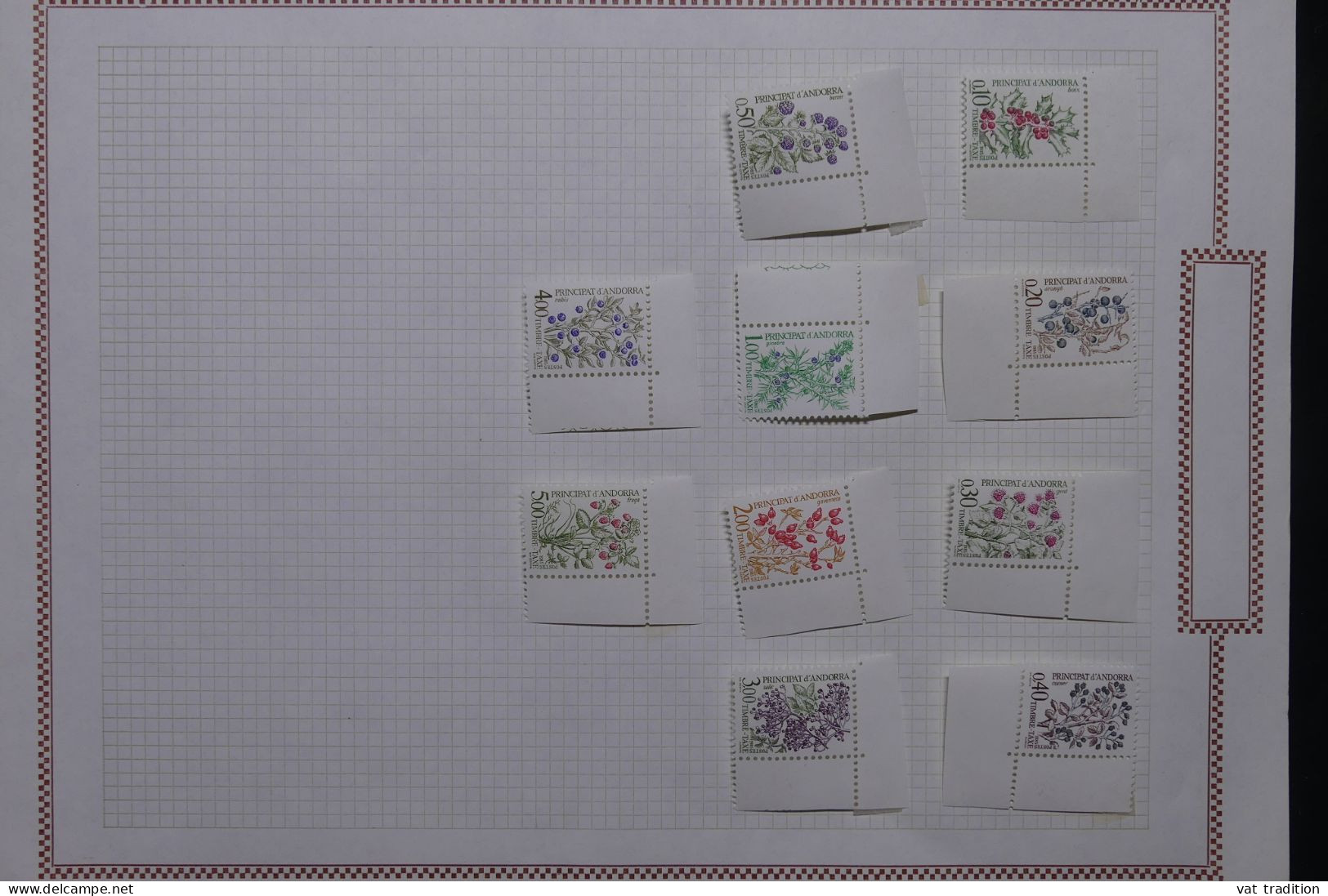 ANDORRE - Petite collection mais tous les timbres sont luxes - Les charnières sont sur les bords de feuille - A 63