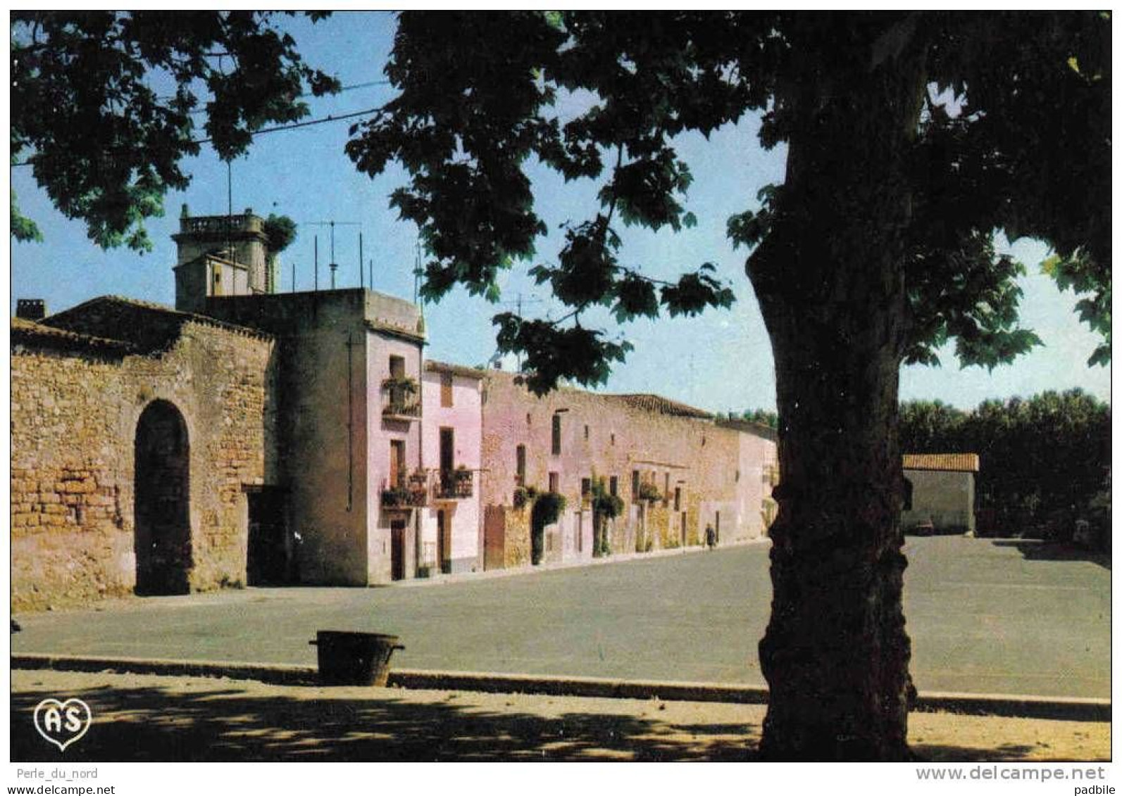 Carte Postale 34. Gignac Jeu De Ballon Et Les Remparts Trés Beau Plan - Gignac