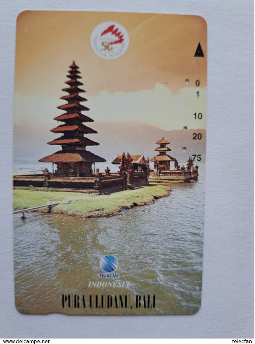 INDONESIE TEMPLE BALI PURA ULUDANU 75U UT - Kultur