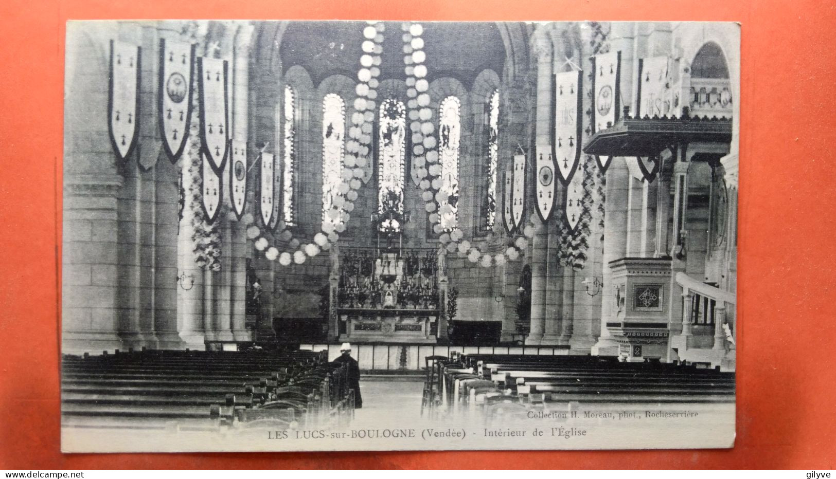 CPA (85) Les Lucs Sur Boulogne. Intérieur De L'église.Décorée. Animée.  (AB.1058) - Les Lucs Sur Boulogne