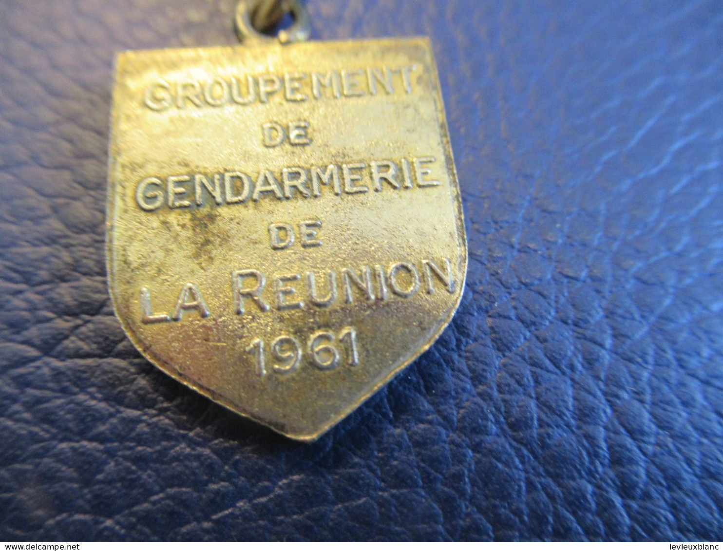 Porte-Clés Ancien/Militaria /" GROUPEMENT De GENDARMERIE De La REUNION " / Bronze Cloisonné émaillé / 1961        POC569 - Sleutelhangers