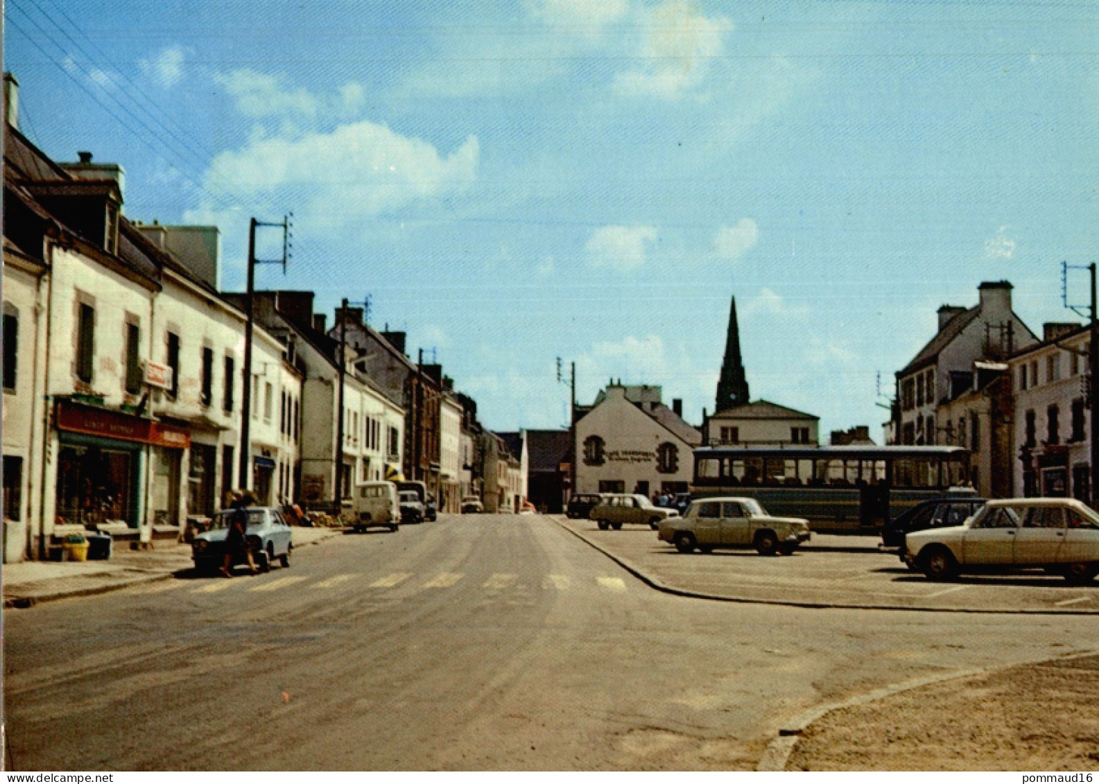 CPM Pluvigner La Place Saint-Michel - Pluvigner