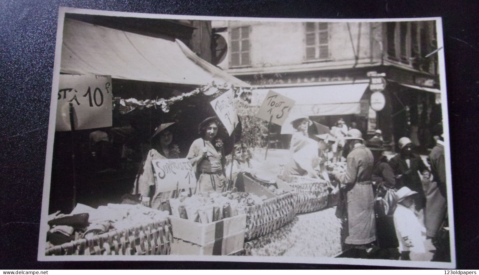 69 RARE  LOT DE 17 CARTE PHOTO VILLEFRANCHE EN BEAUJOLAIS BRADERIE 1932 COMMERCE CHARS PUB