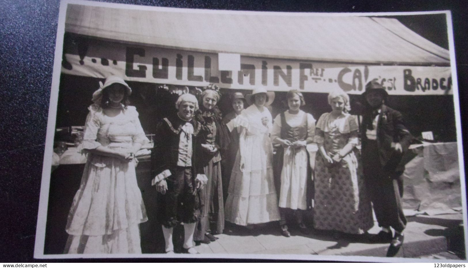 69 RARE  LOT DE 17 CARTE PHOTO VILLEFRANCHE EN BEAUJOLAIS BRADERIE 1932 COMMERCE CHARS PUB