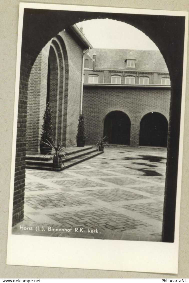 Horst - Binnenhof R.K. Kerk - Horst