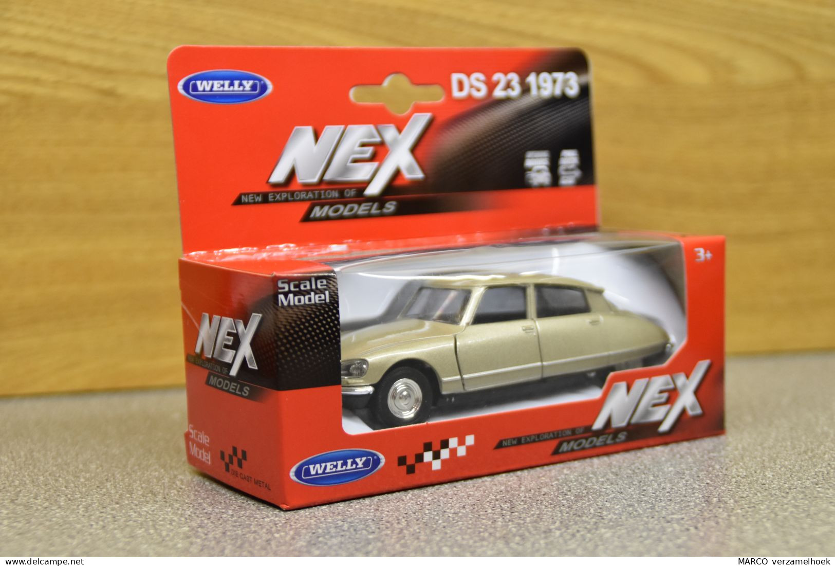 43768 Welly NEX Citroën DS23 1973 Scale 1:43 - Welly