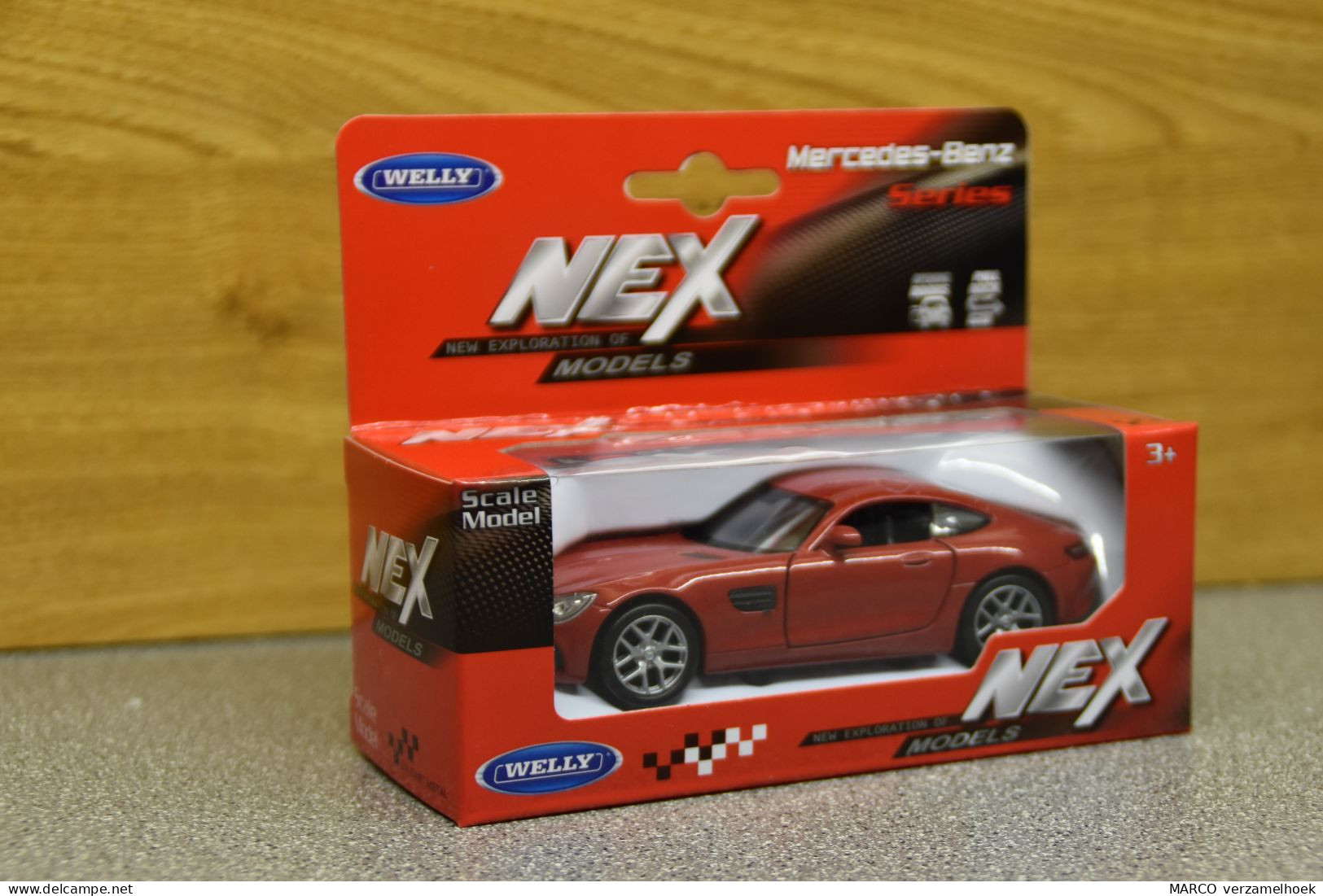 436705 Welly NEX Mercedes-benz AMG GT Scale 1:43 Red - Welly