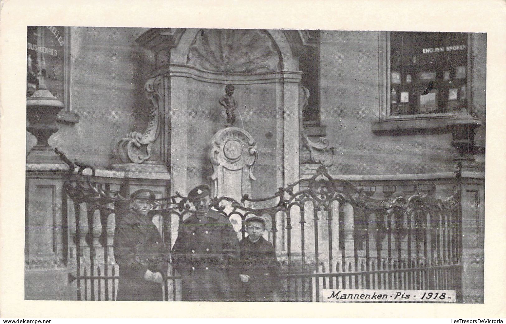 BELGIQUE - BRUXELLES -  Manneken Pis - Carte Postale Ancienne - Berühmte Personen