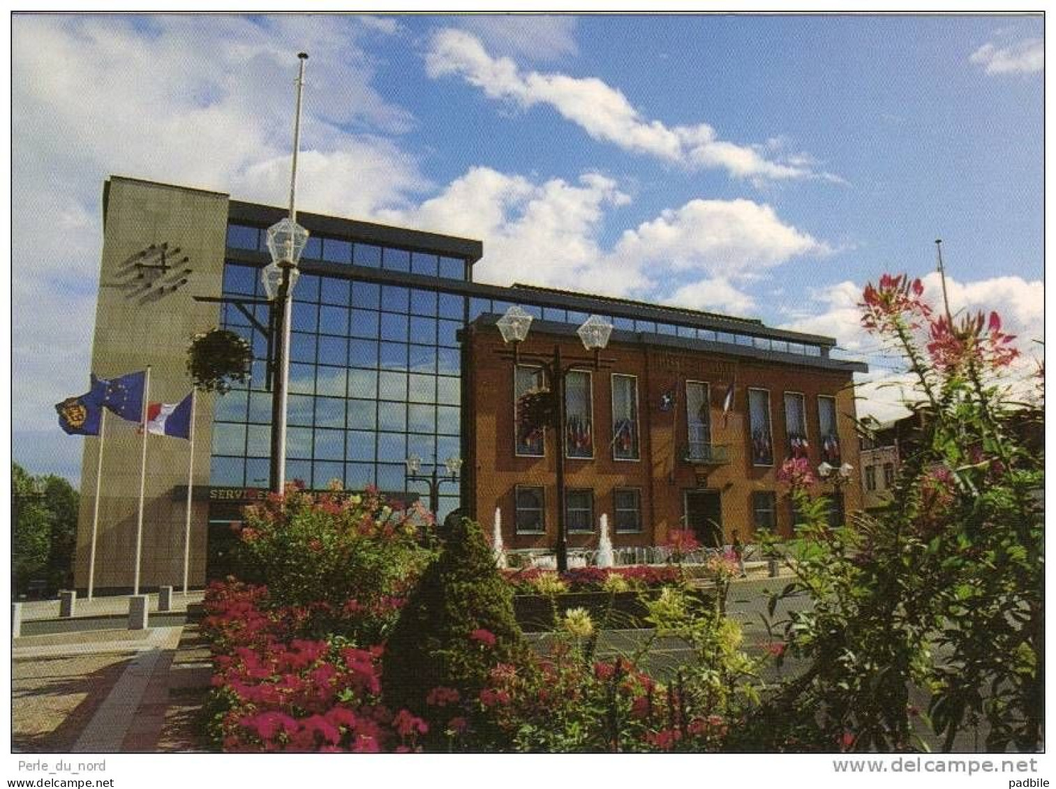 Carte Postale 59 - Wattrelos - L'Hotel De Ville Trés Beau Plan - Wattrelos