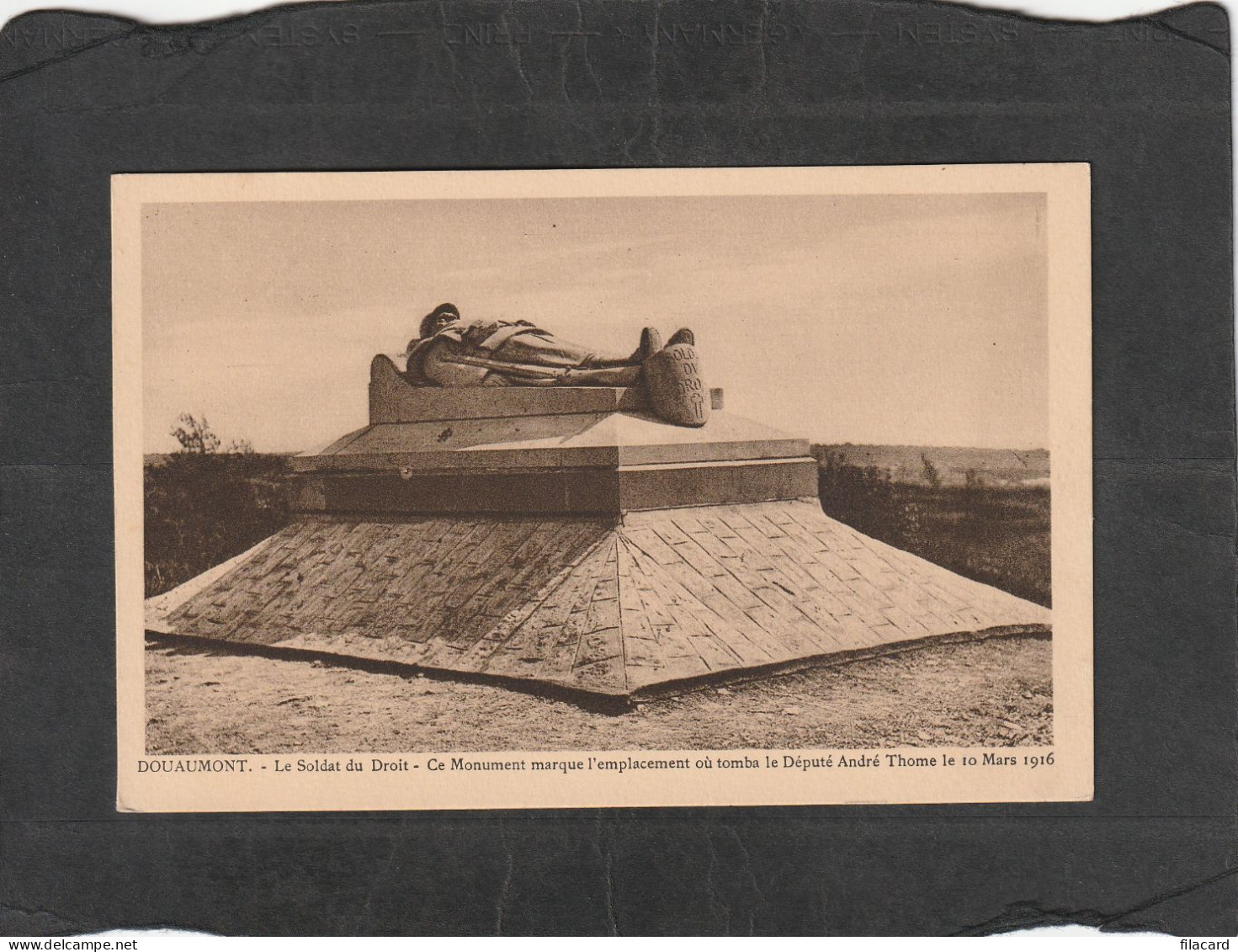 122235          Francia,      Douaumont,   Le  Soldat  Du  Droit,   NV - Monuments Aux Morts
