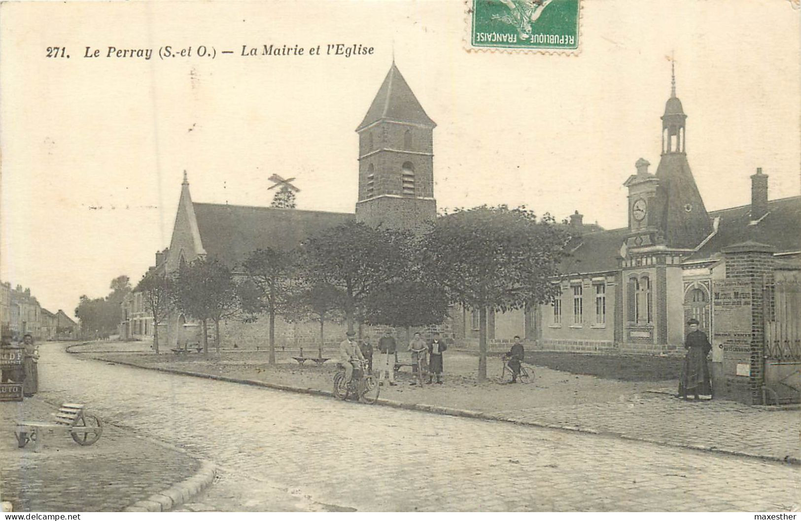 LE PERRAY La Mairie Et L'église - Le Perray En Yvelines
